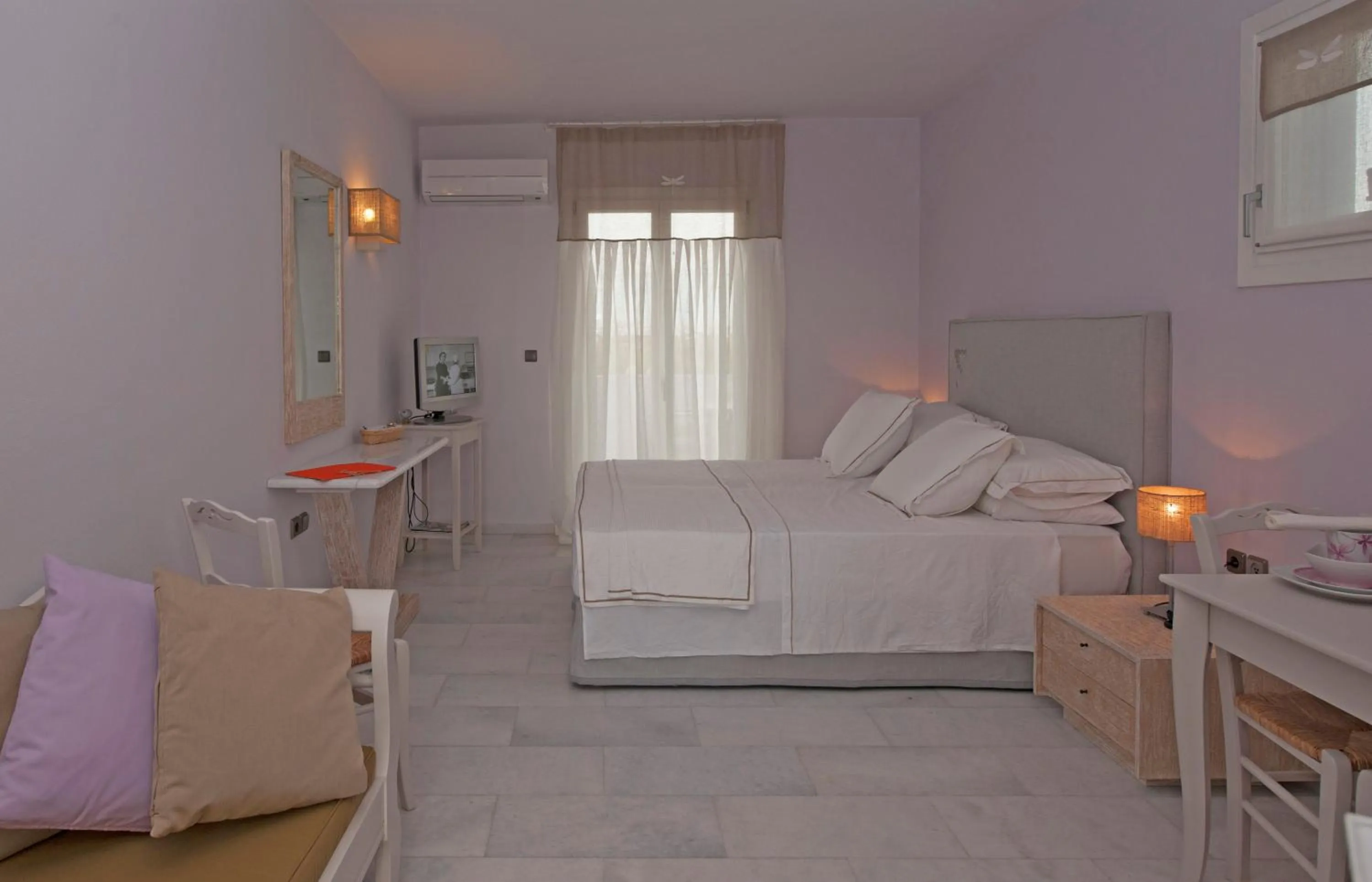 Photo of the whole room in Ammos Naxos Exclusive Apartments & Studios