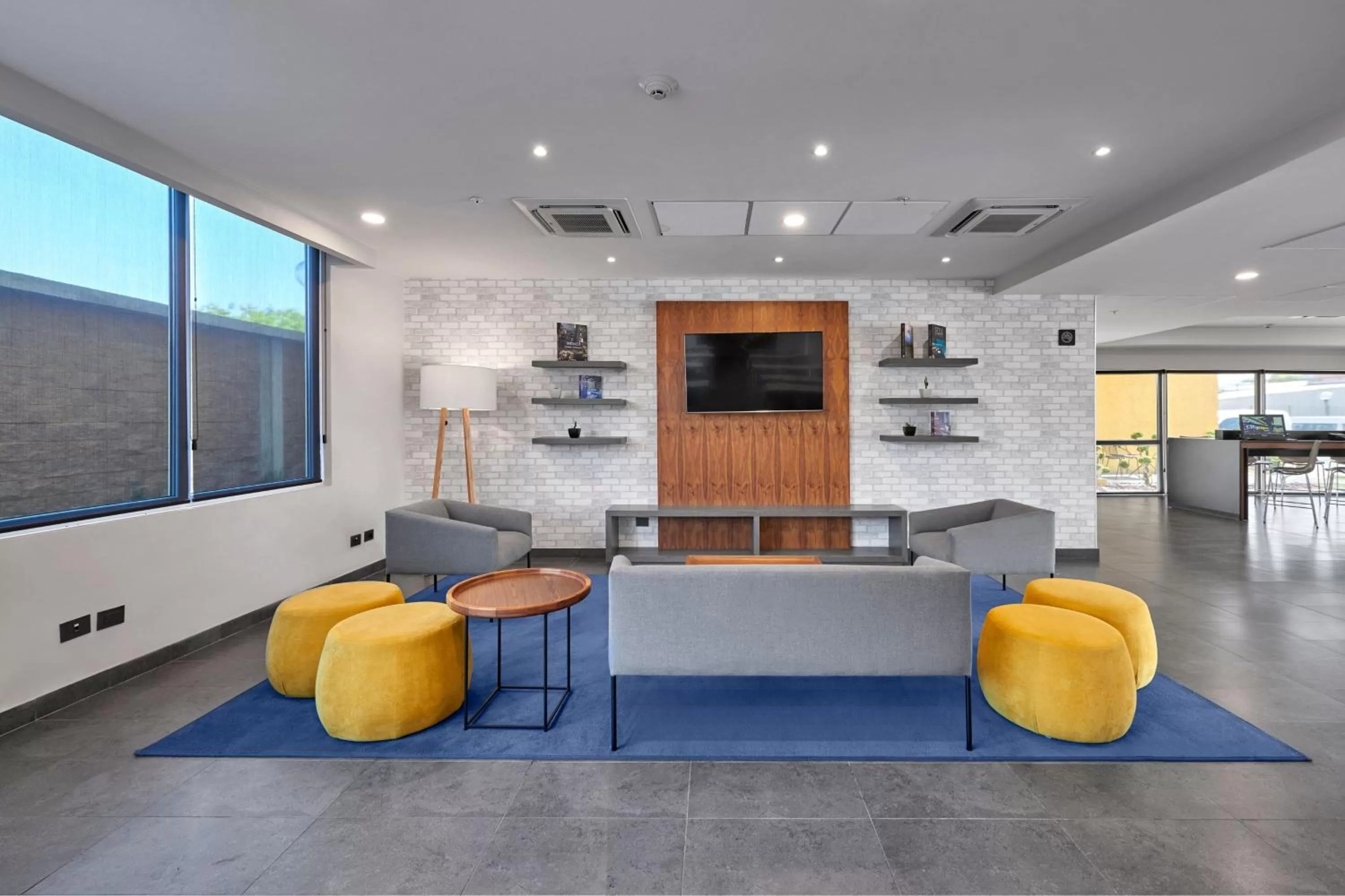 Living room in City Express by Marriott Monterrey Lindavista