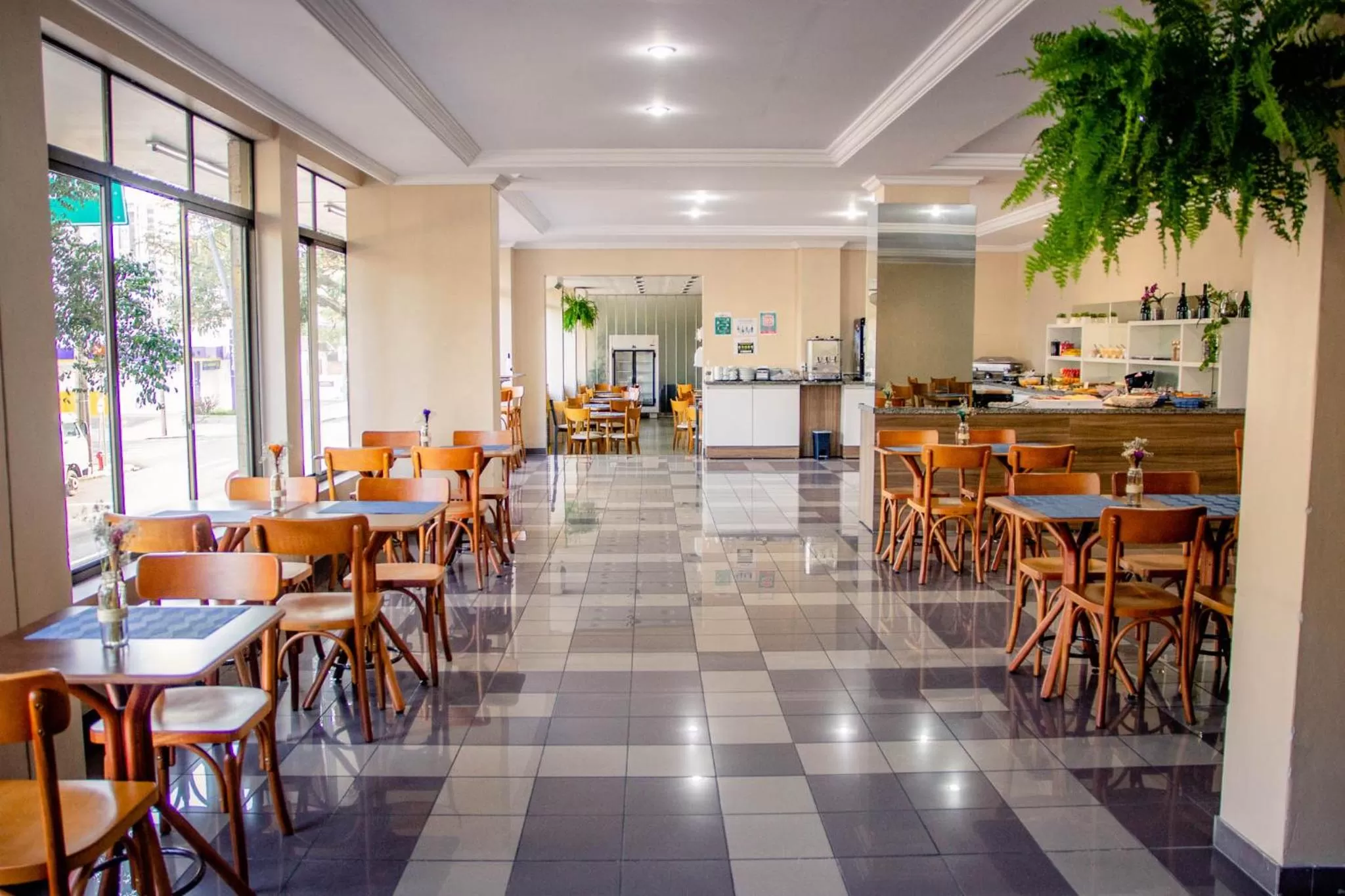 Restaurant/places to eat in Hotel Letto Caxias