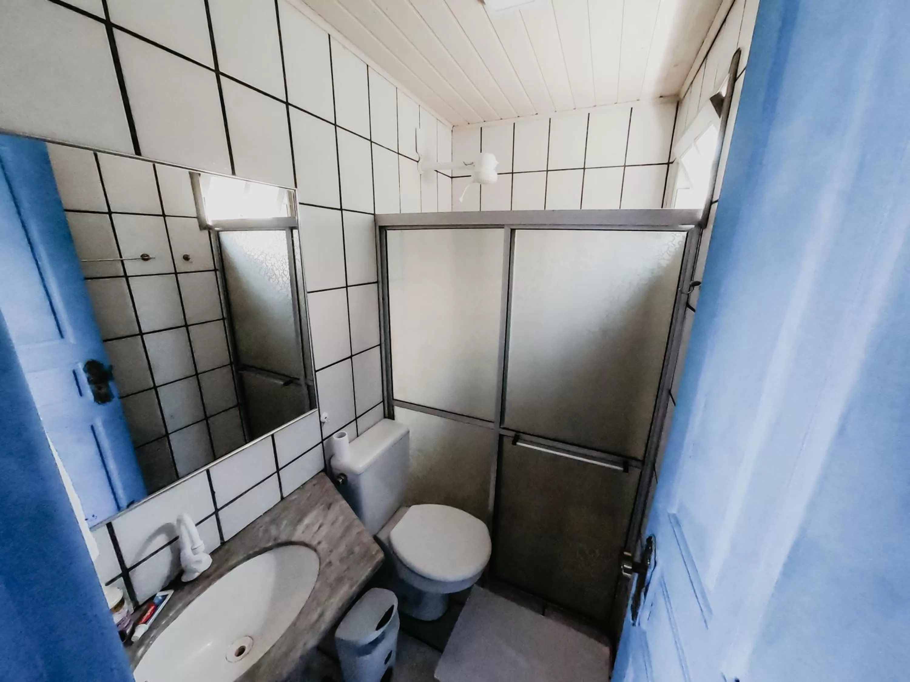 Toilet in Pousada Costamar