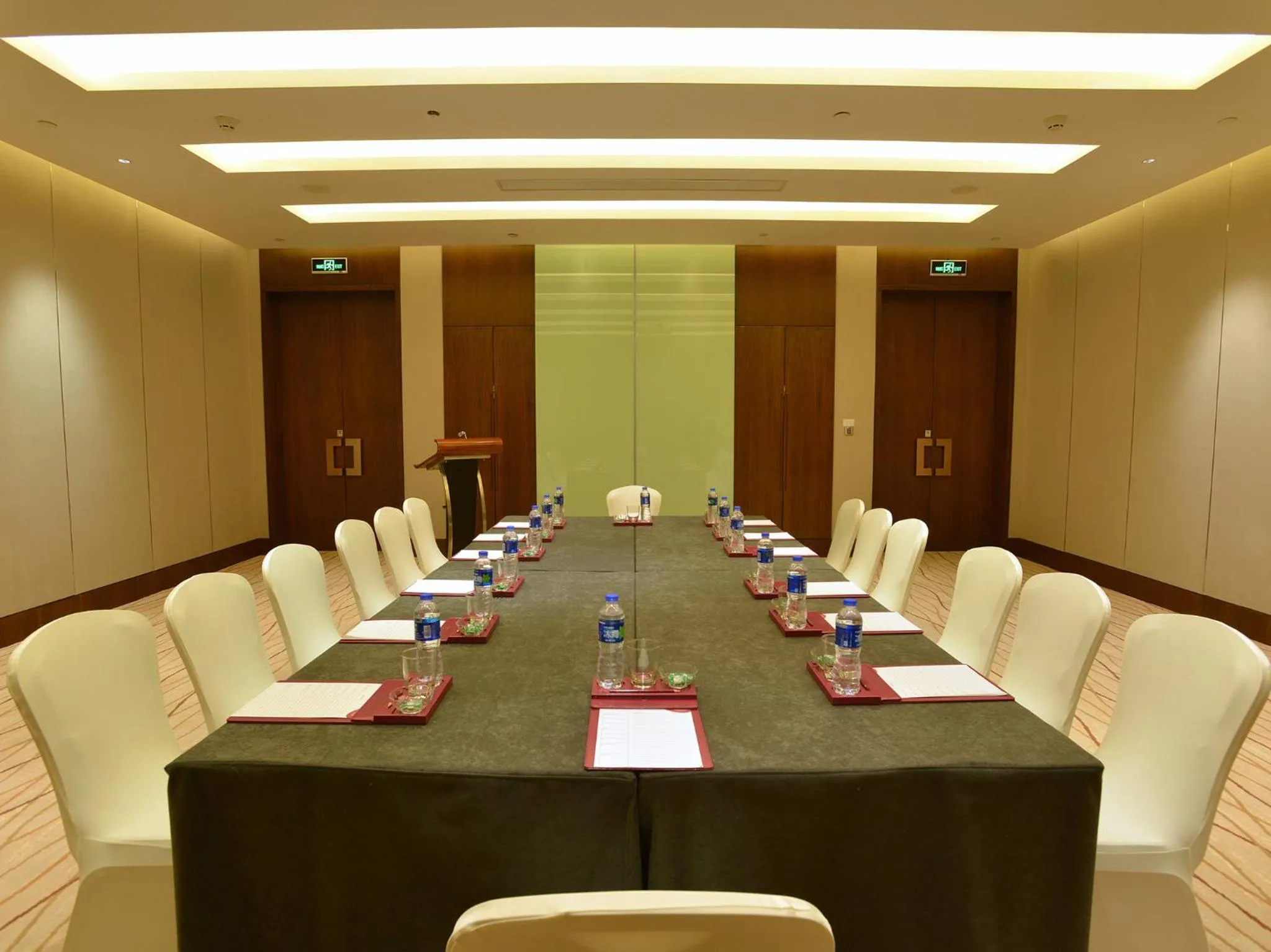Meeting/conference room in Crowne Plaza Shanghai Noah Square by IHG