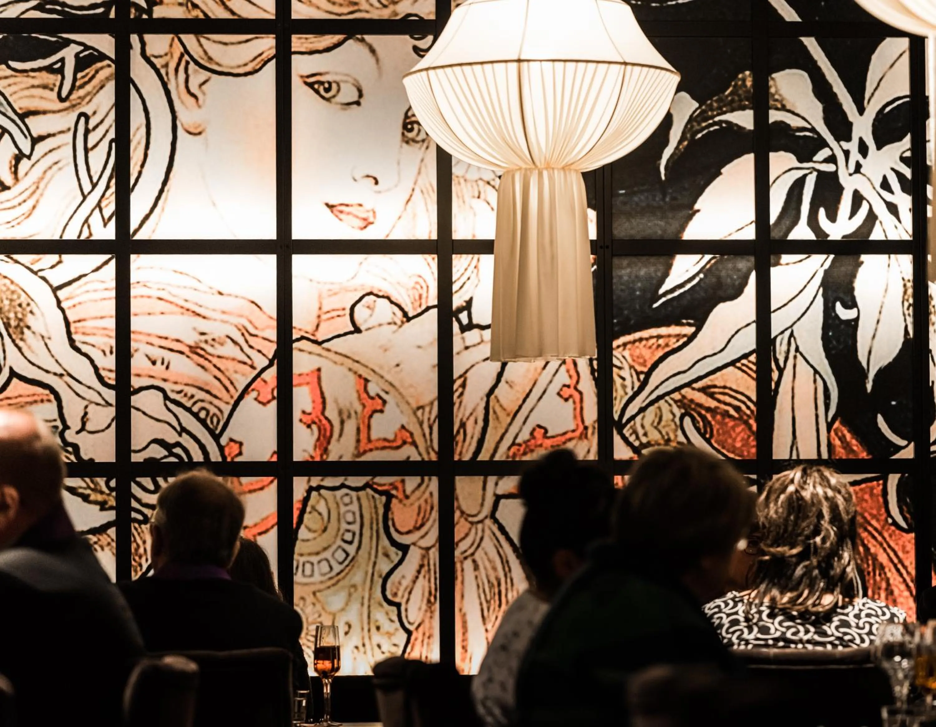 Restaurant/places to eat in Arctic Light Hotel