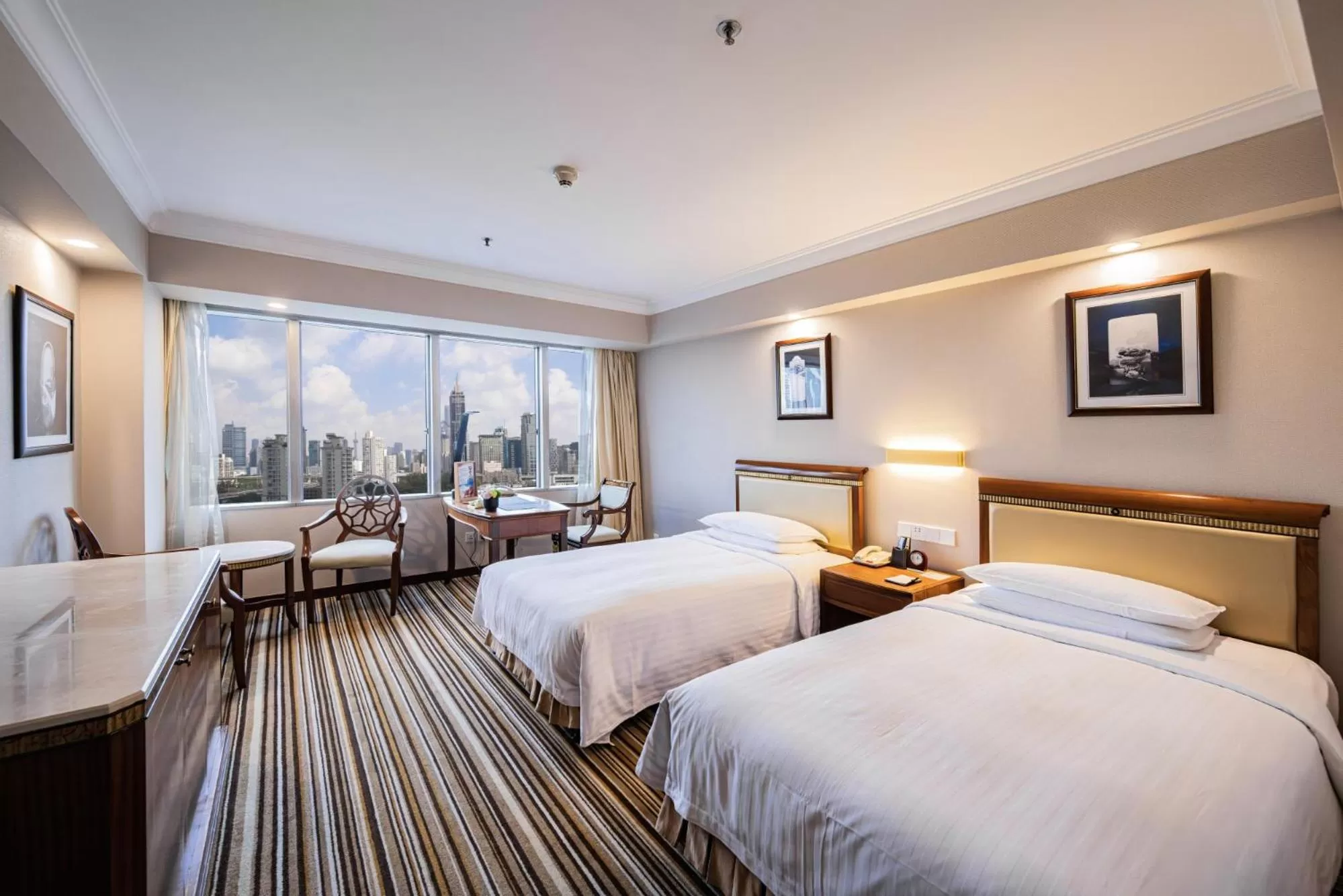 Bedroom, Bed in Jin Jiang Tower