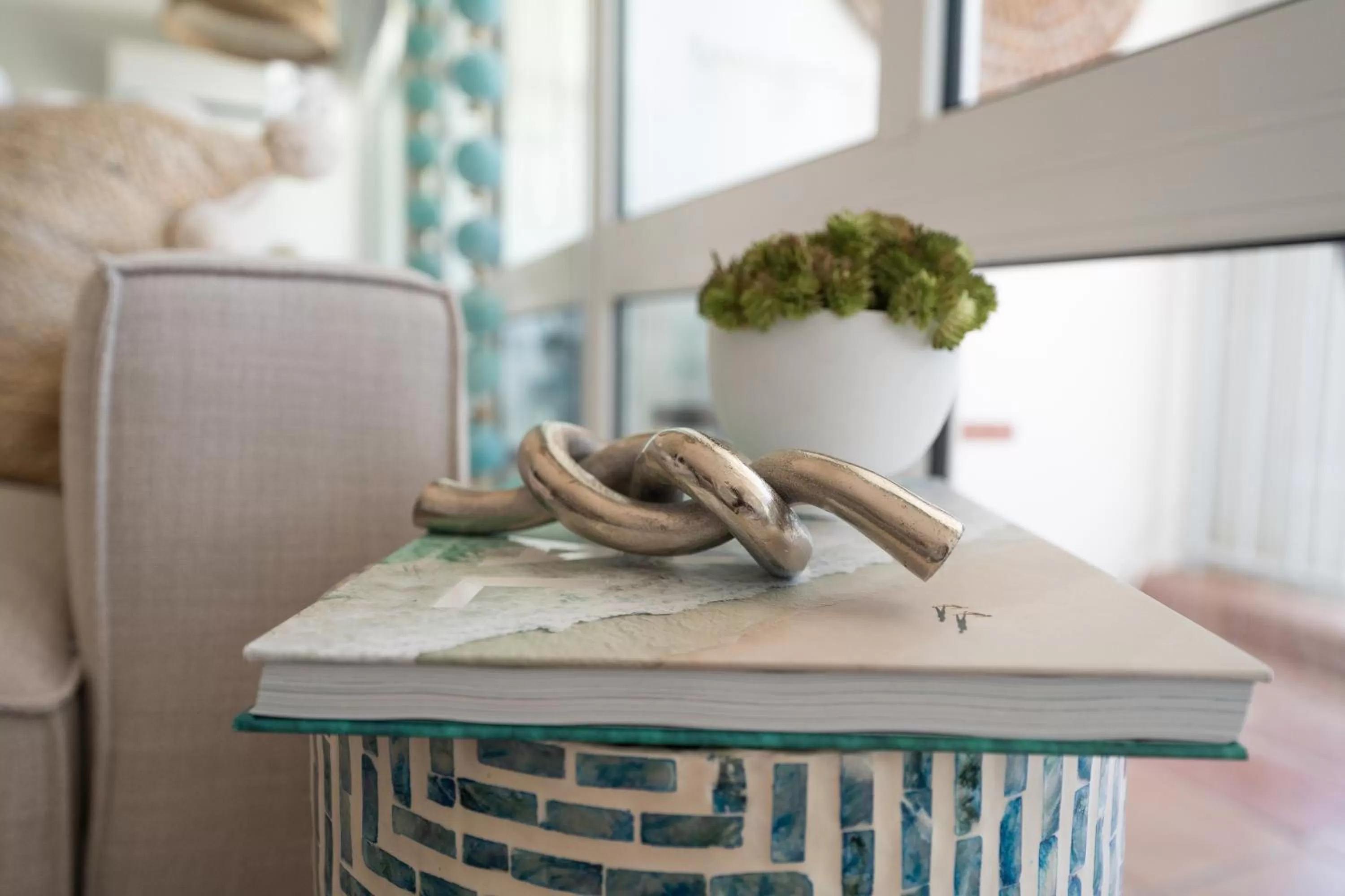 Decorative detail in OCEAN VIEW DELUXE SUITE: PVT. BEACH & POOL