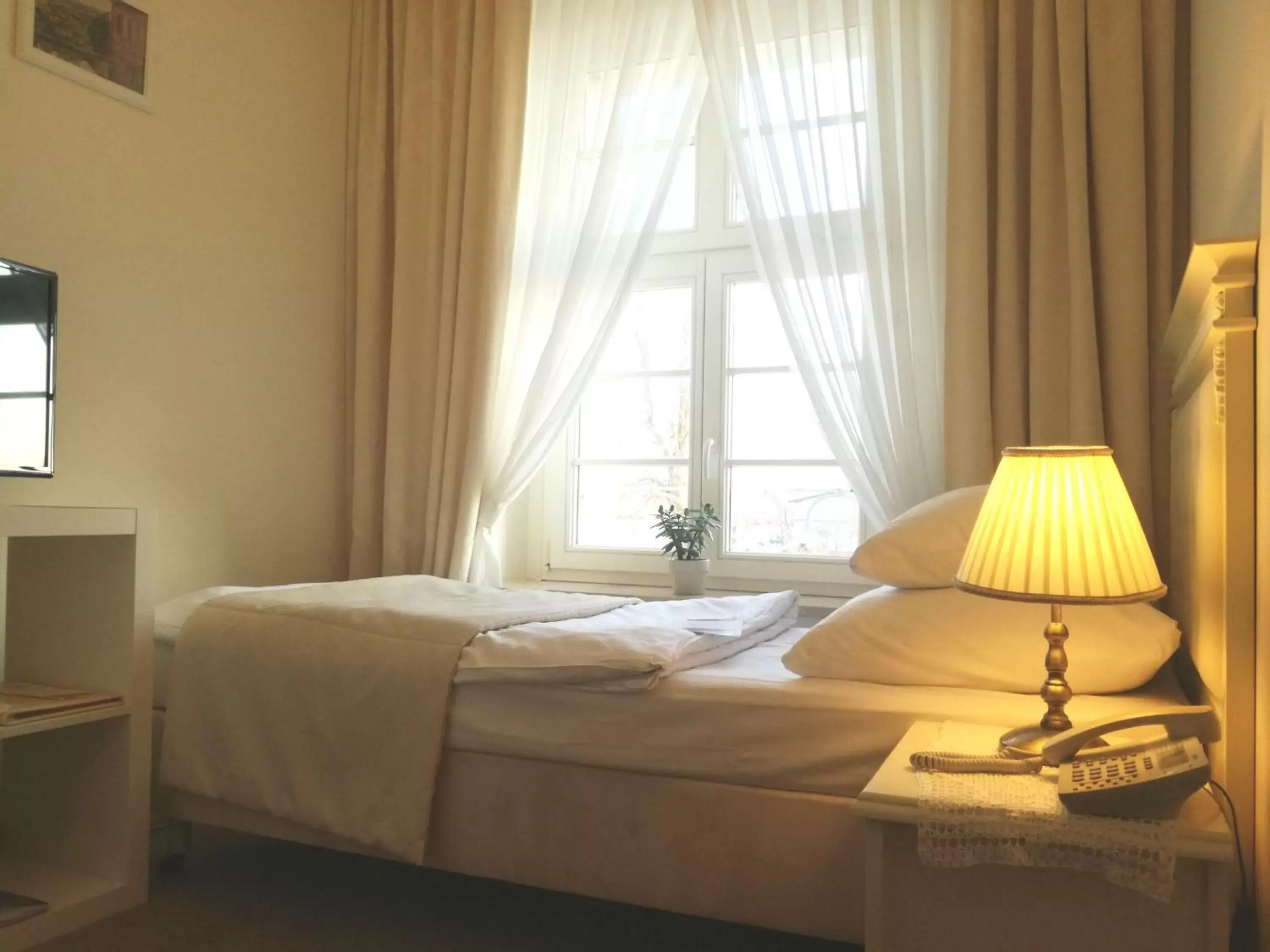 Single Room in Hotel SPA Akacjowy Dwór Single Room in Hotel SPA Akacjowy Dwór