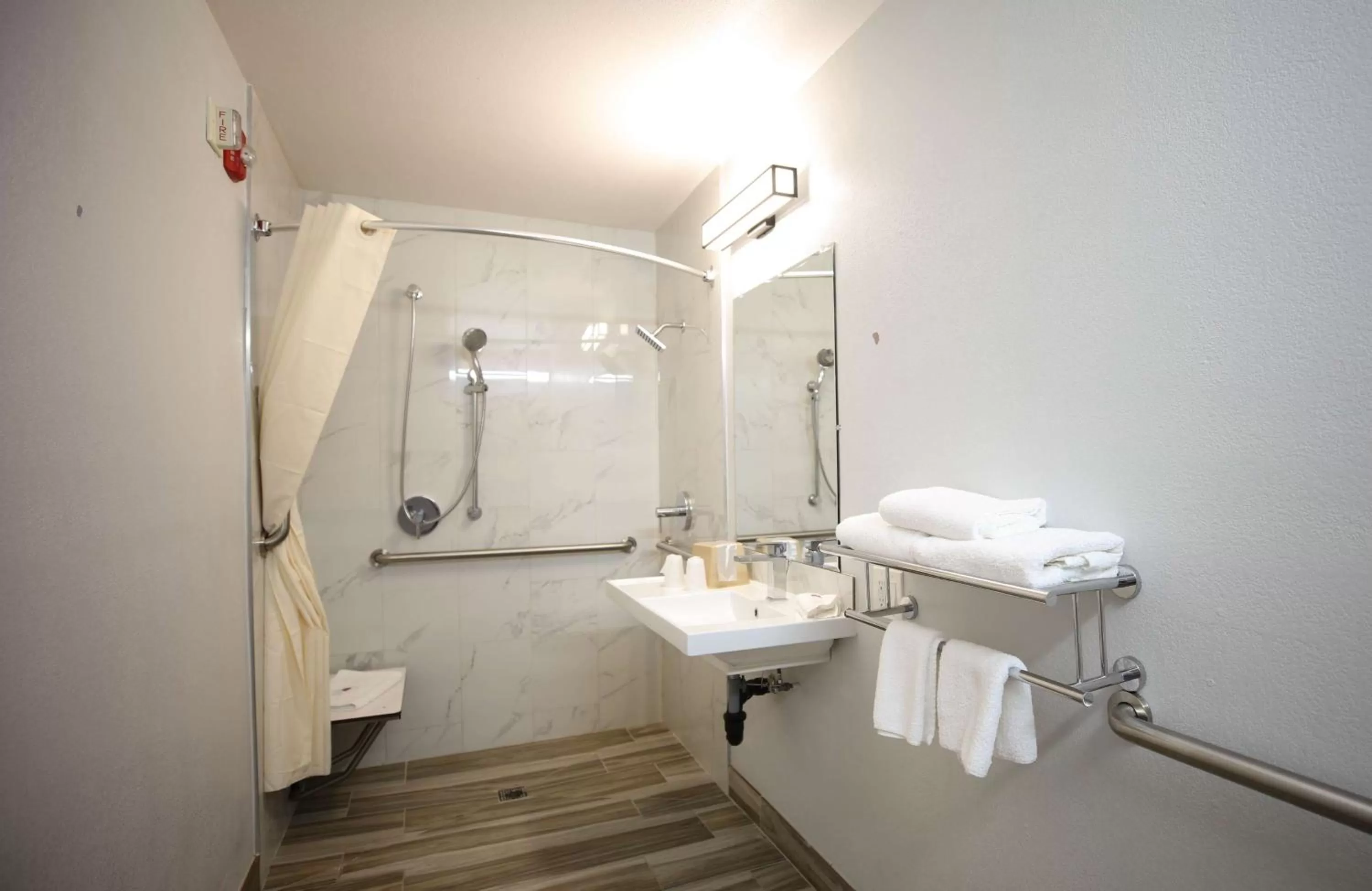 Photo of the whole room in Motel 6-Sacramento, CA - Central