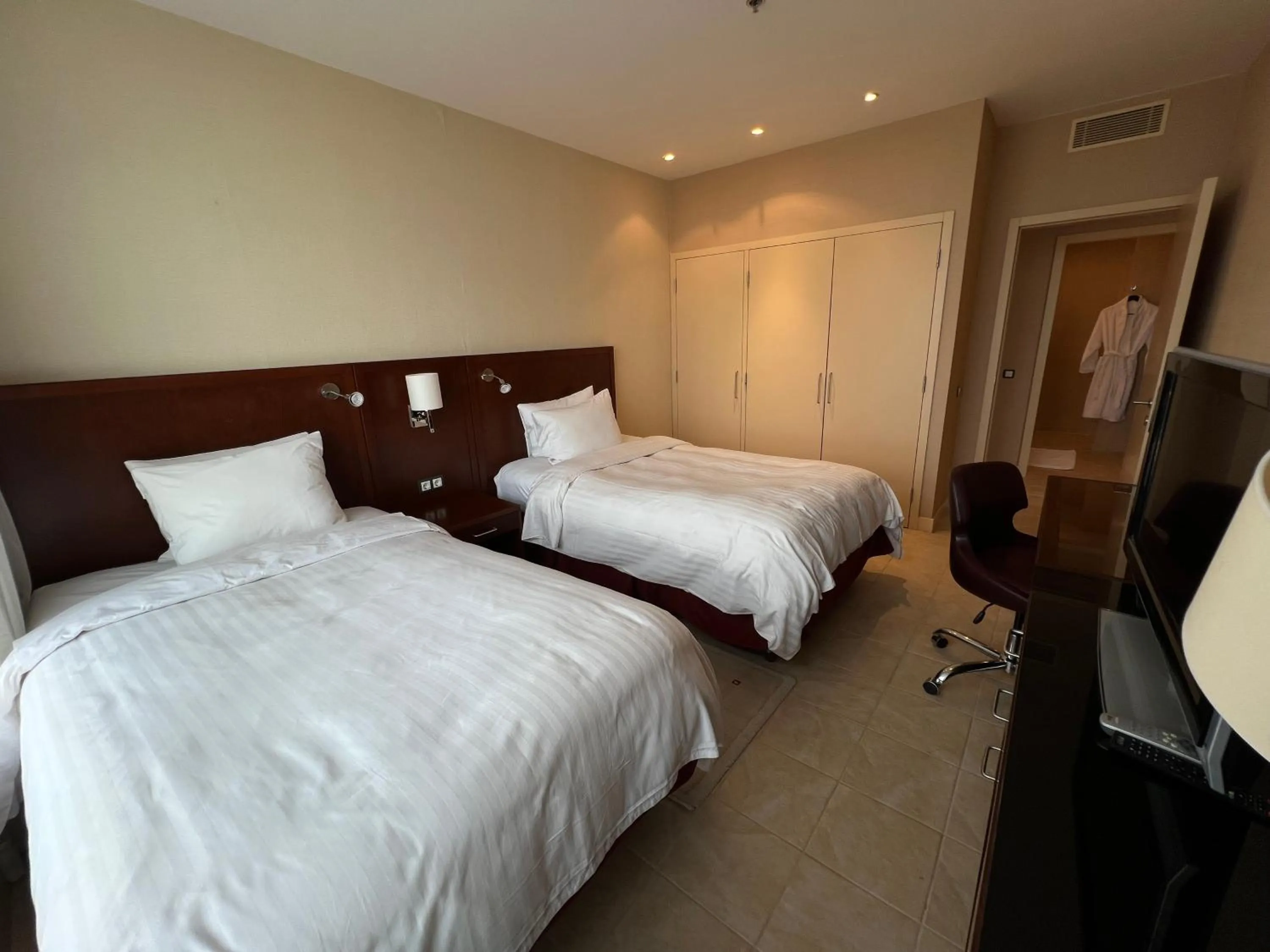 Bed in Atyrau Executive Apartments