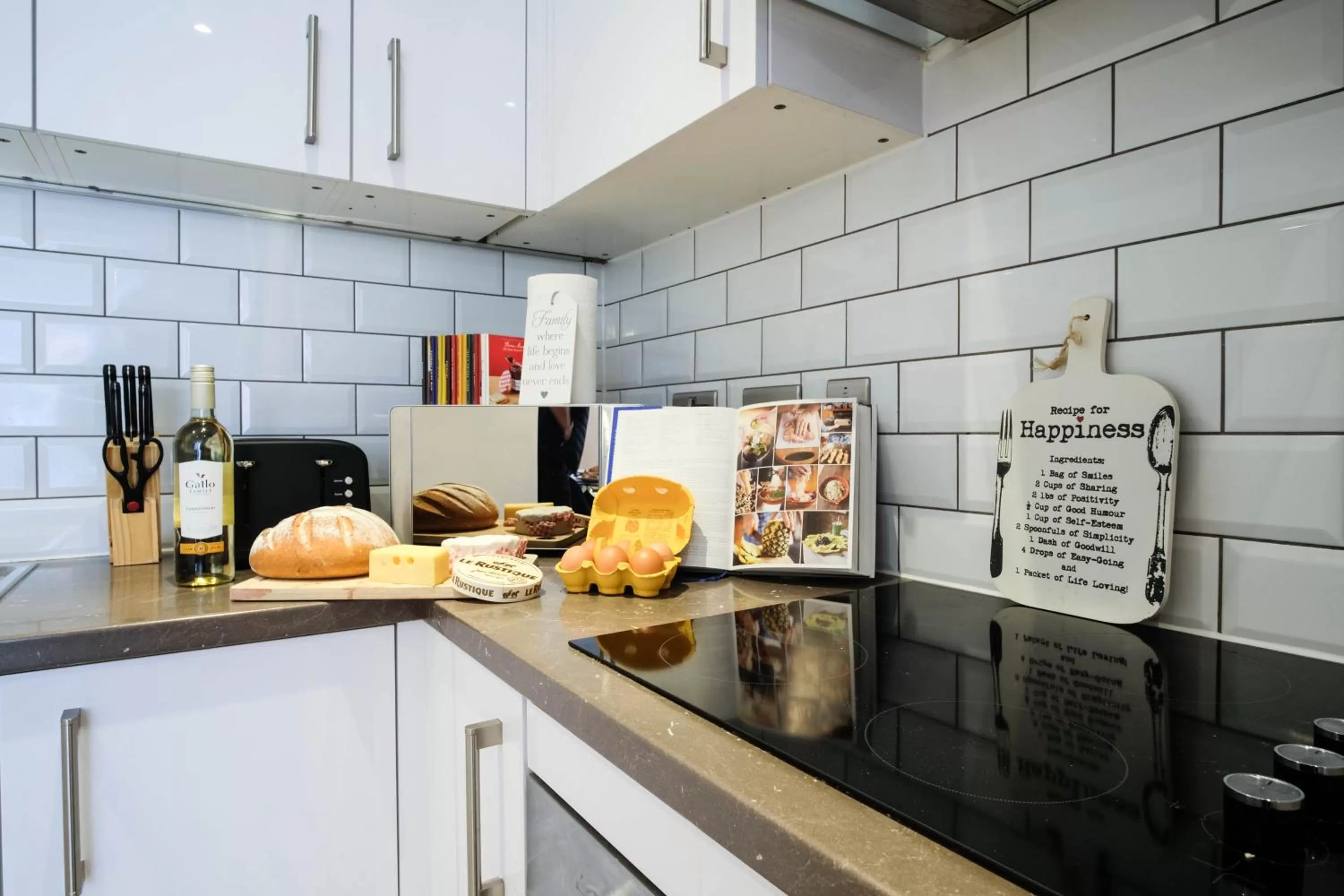 Kitchen or kitchenette, Kitchen/Kitchenette in Onyx O2 Arena Brindley Place Broad Street Large Spacious Apartment