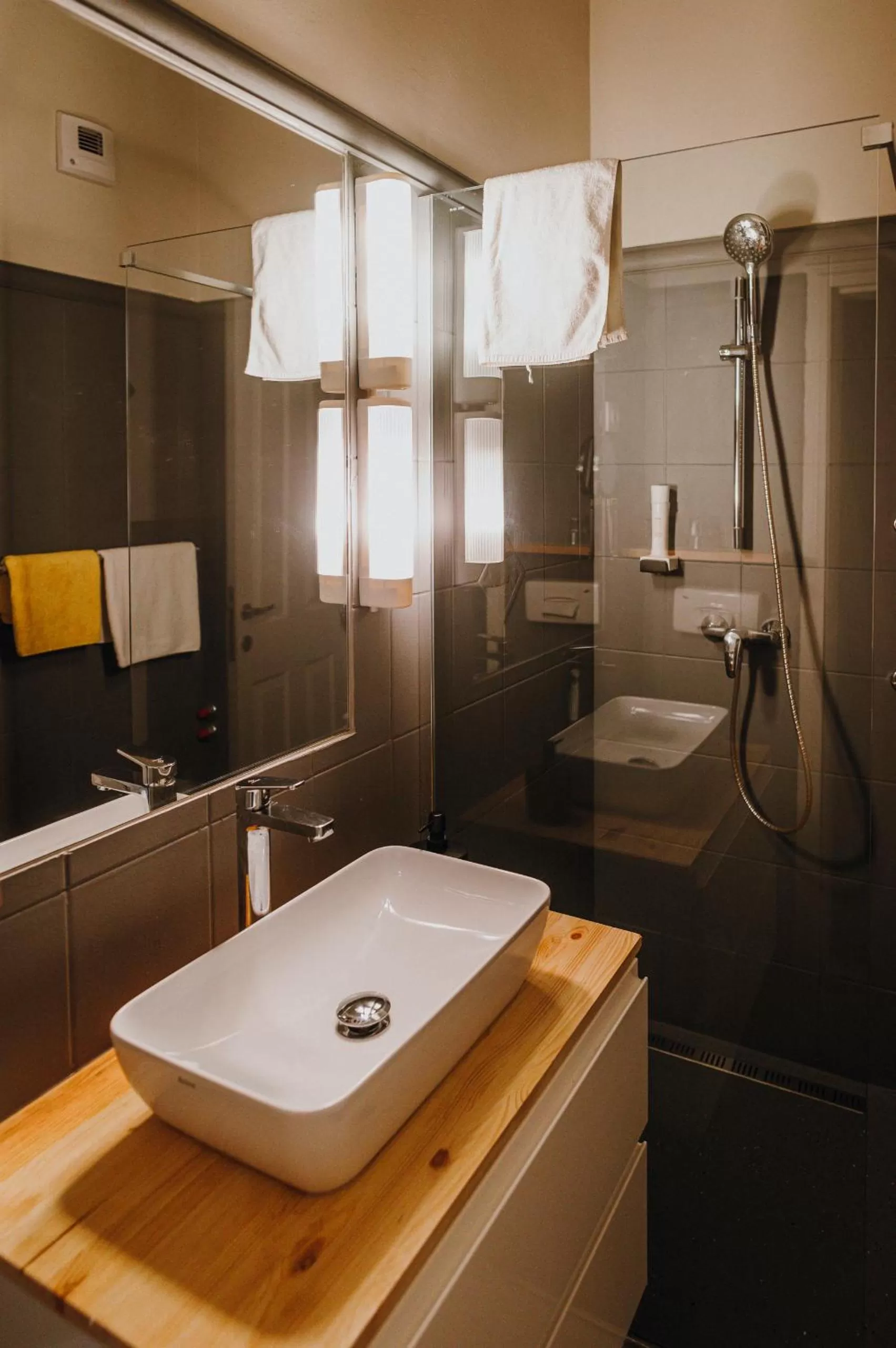 Bathroom in Hotel Piano