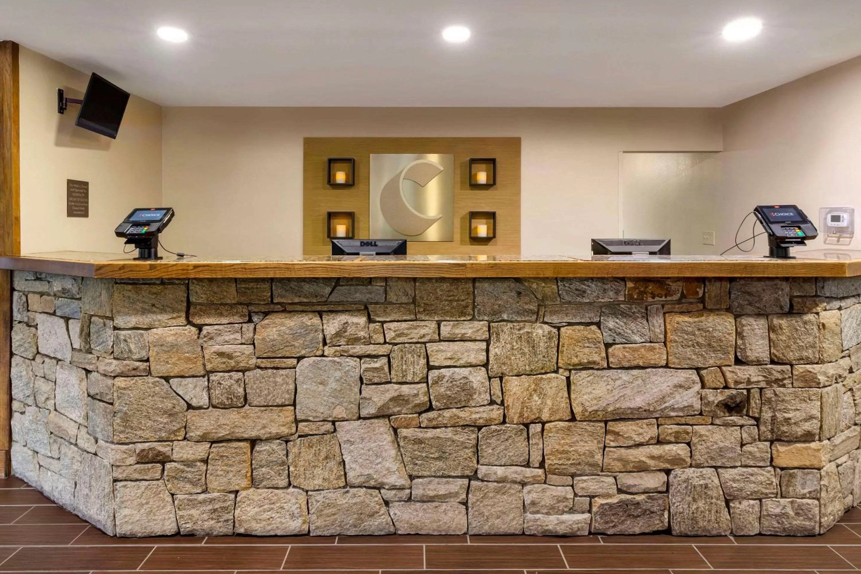 Lobby or reception in Comfort Suites Boone - University Area