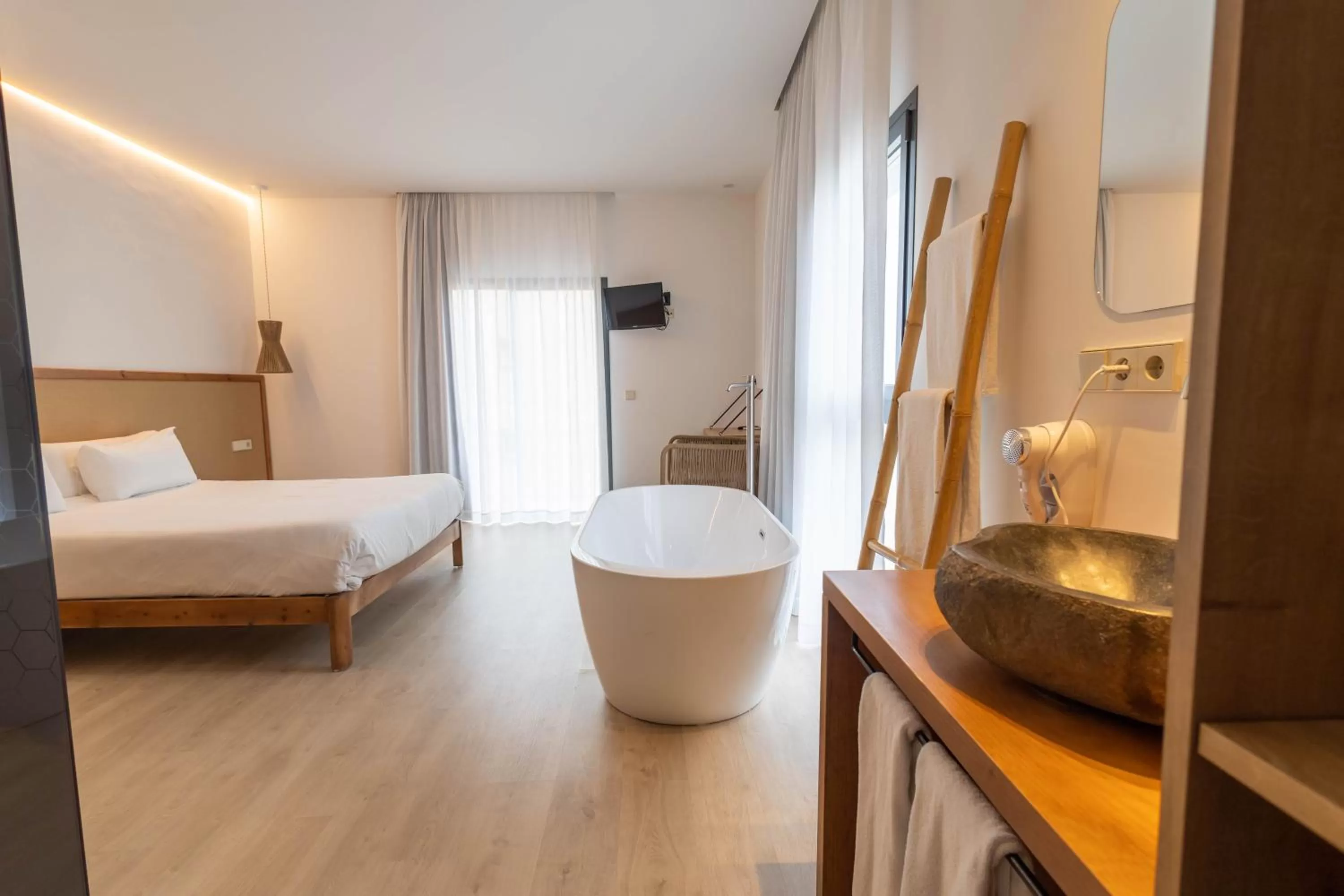 Photo of the whole room, Bed in Play Hotel Ibiza - Adults Only