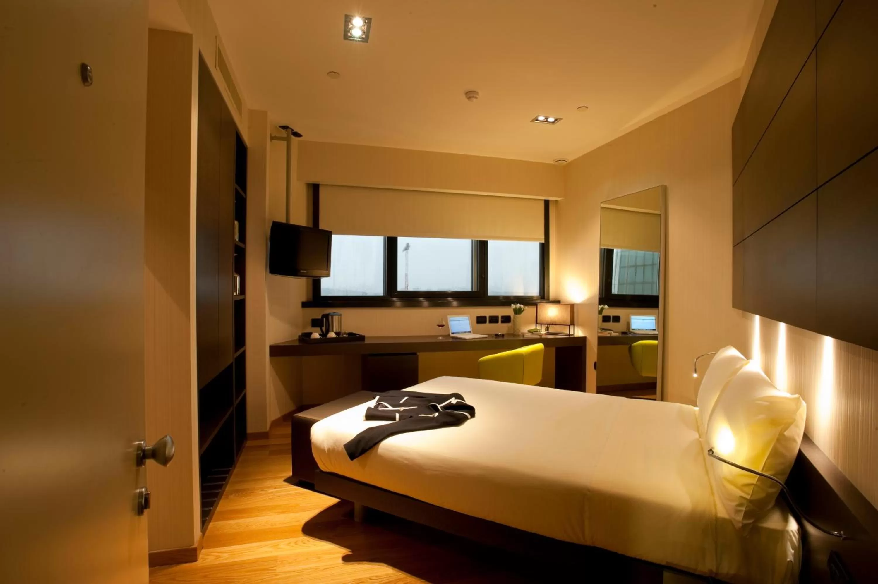Photo of the whole room, Bed in Best Western Plus The Hub Hotel