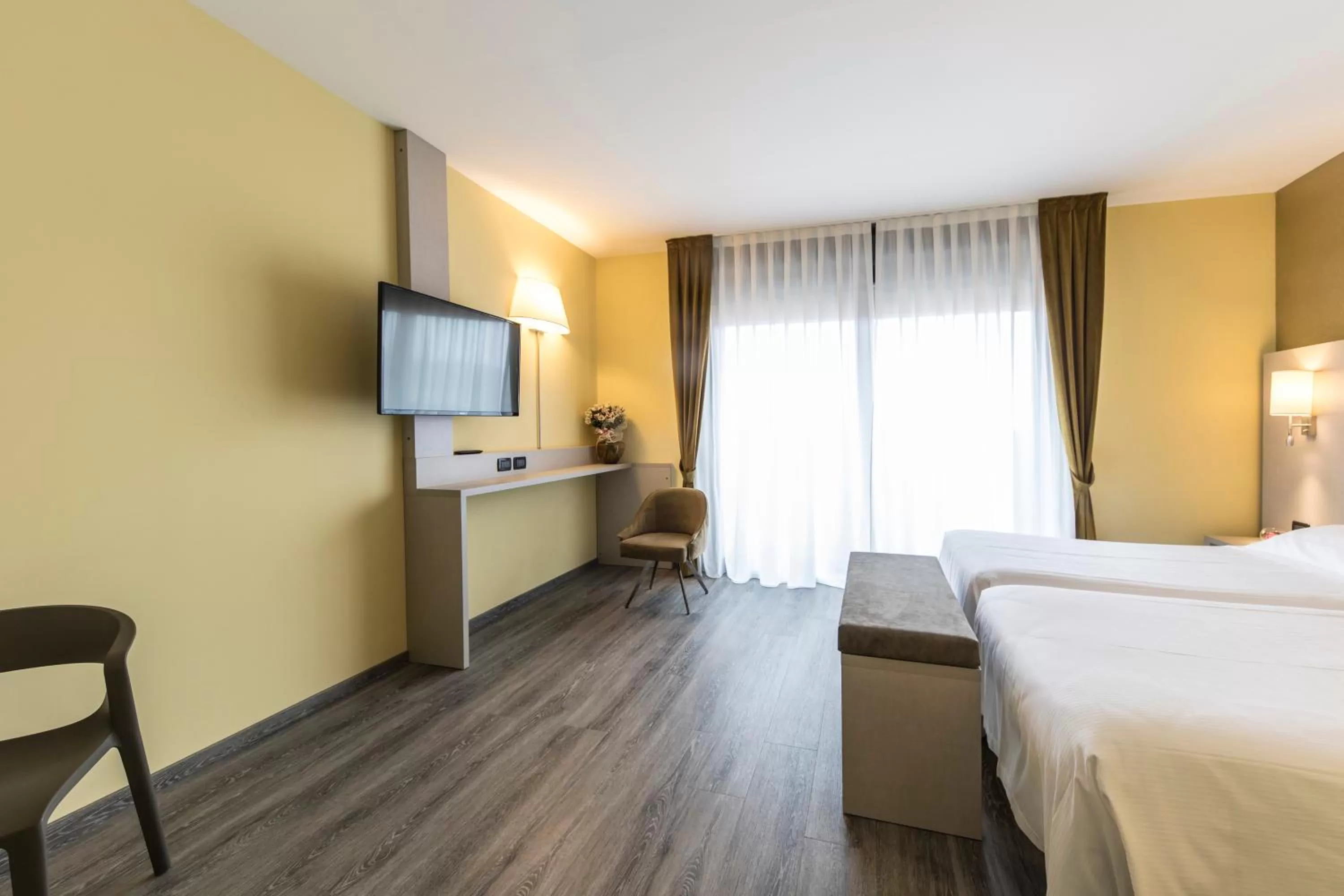 Photo of the whole room, Bed in Hotel Donatello Imola