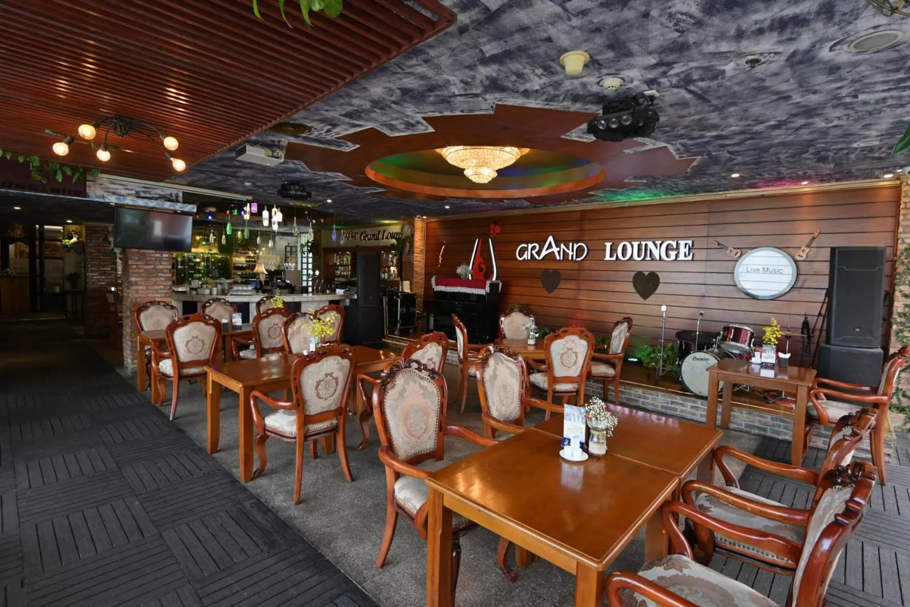 Lounge or bar in Hotel Grand Saigon
