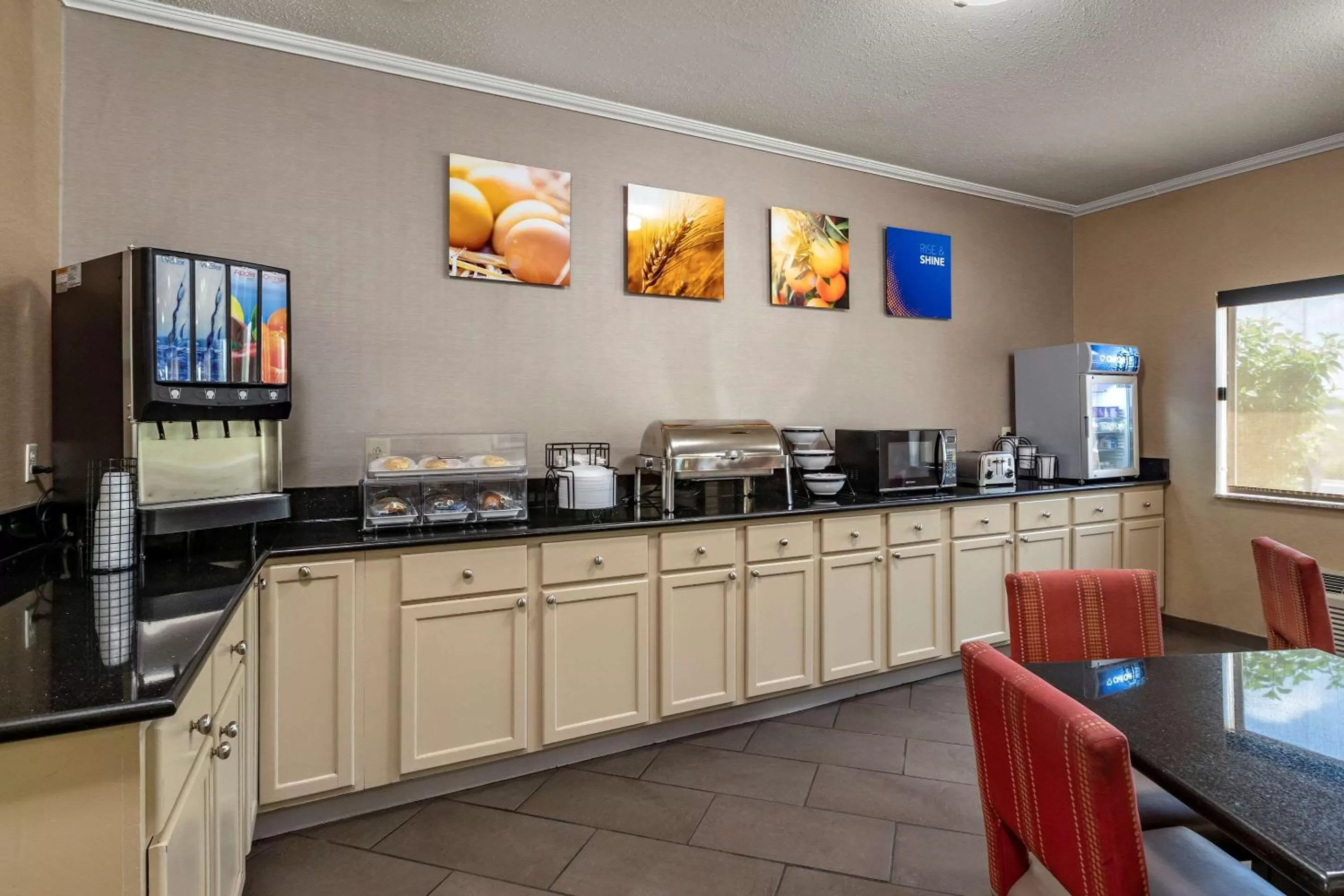 Restaurant/places to eat in Comfort Inn Moline - Quad Cities