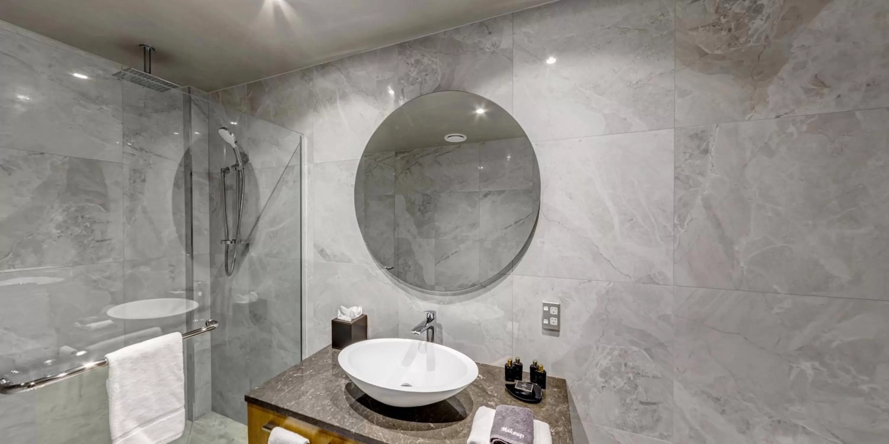 Shower in Distinction Dunedin Hotel