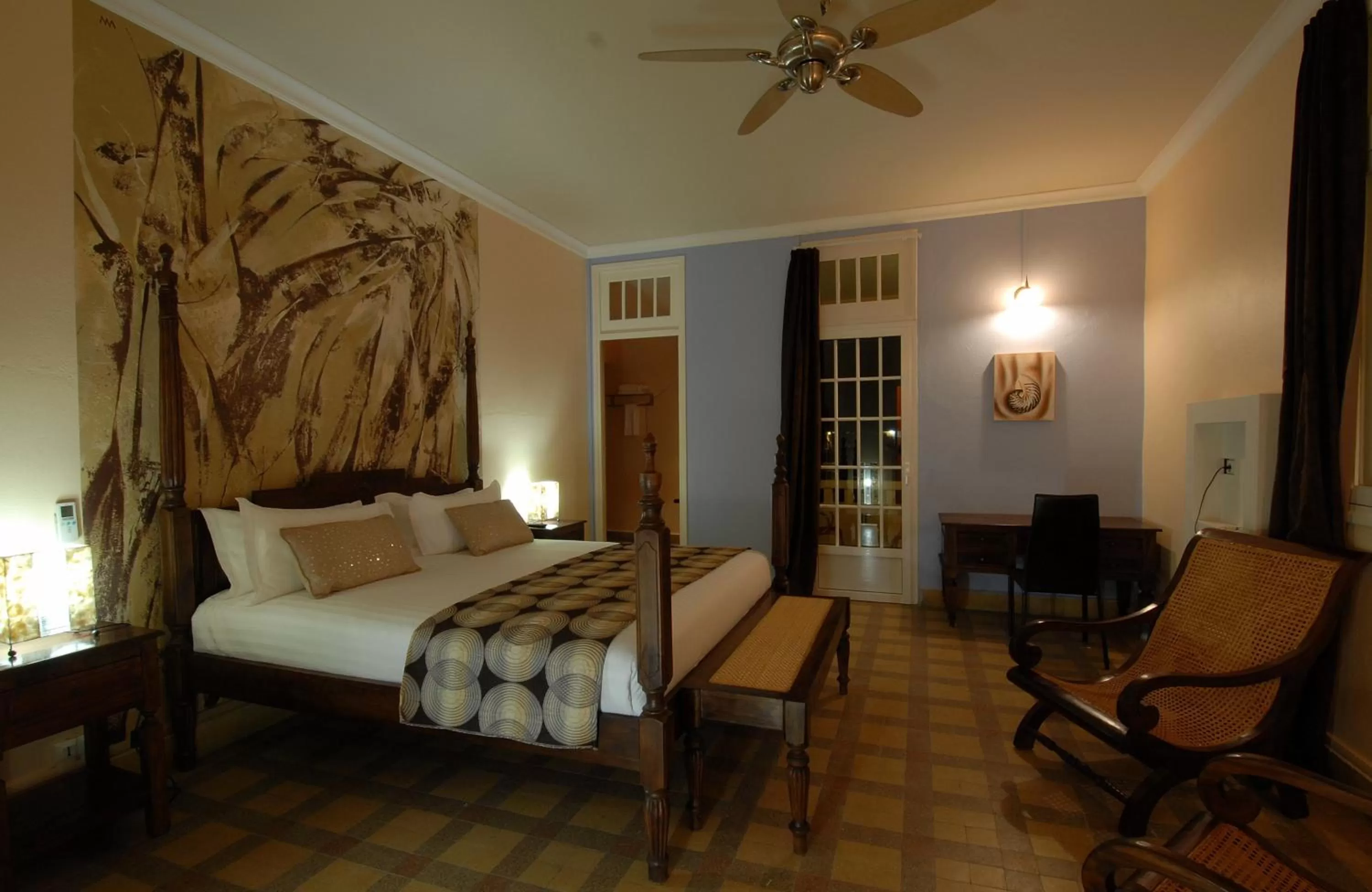 Photo of the whole room, Bed in Habitation du Comté