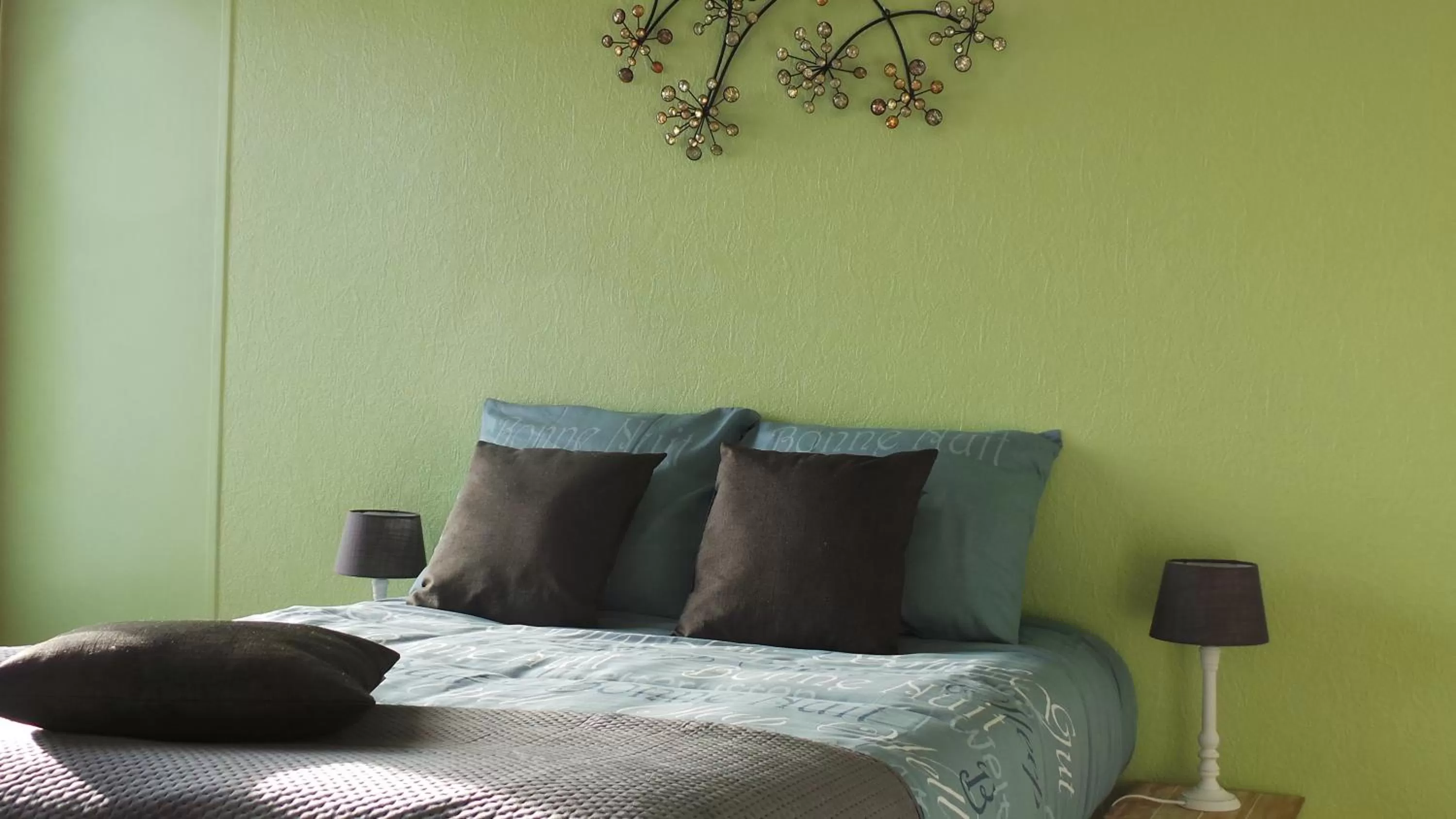 Property building, Bed in Studios étape du Lac