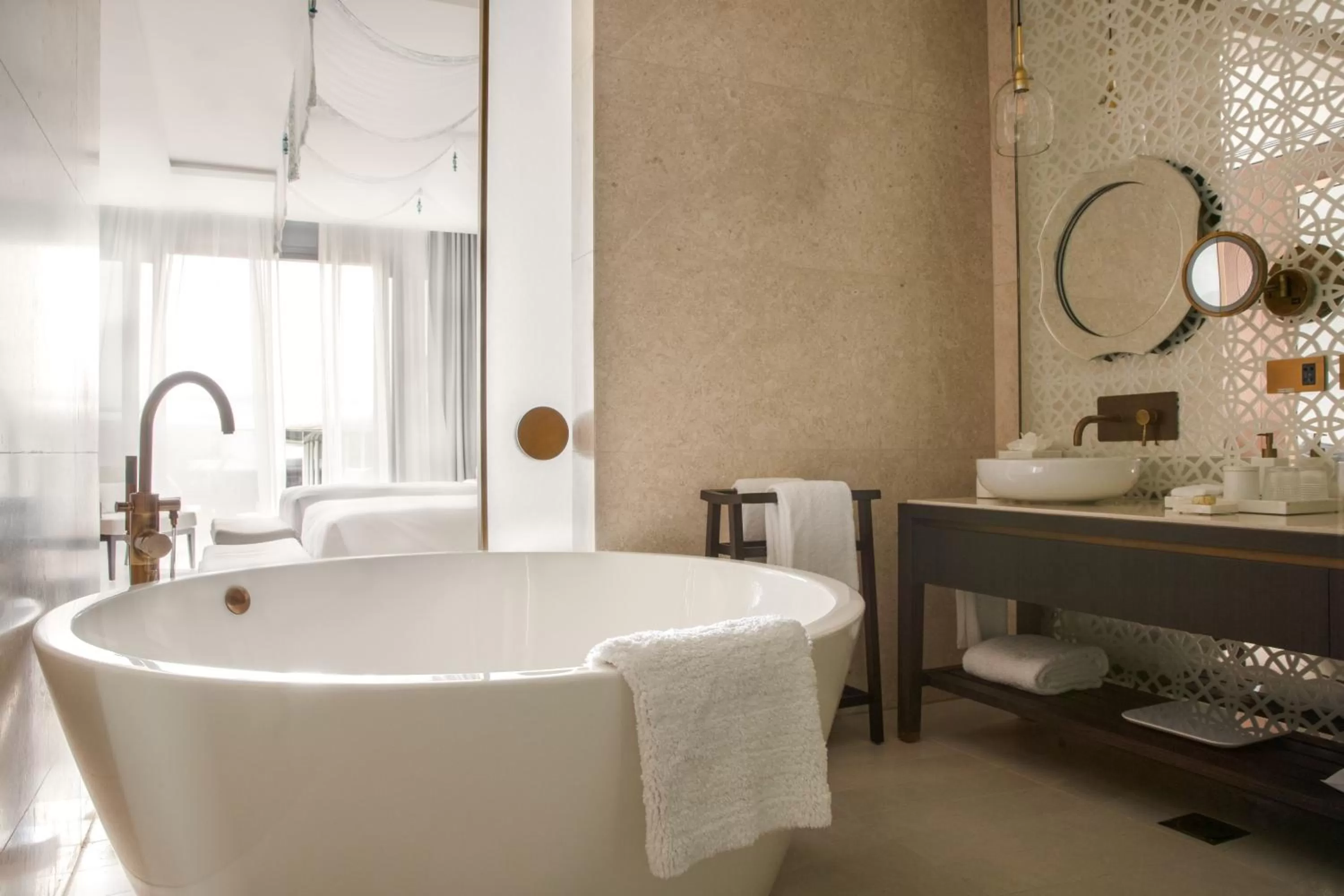 Bathroom, Bed in Jumeirah Saadiyat Island Abu Dhabi