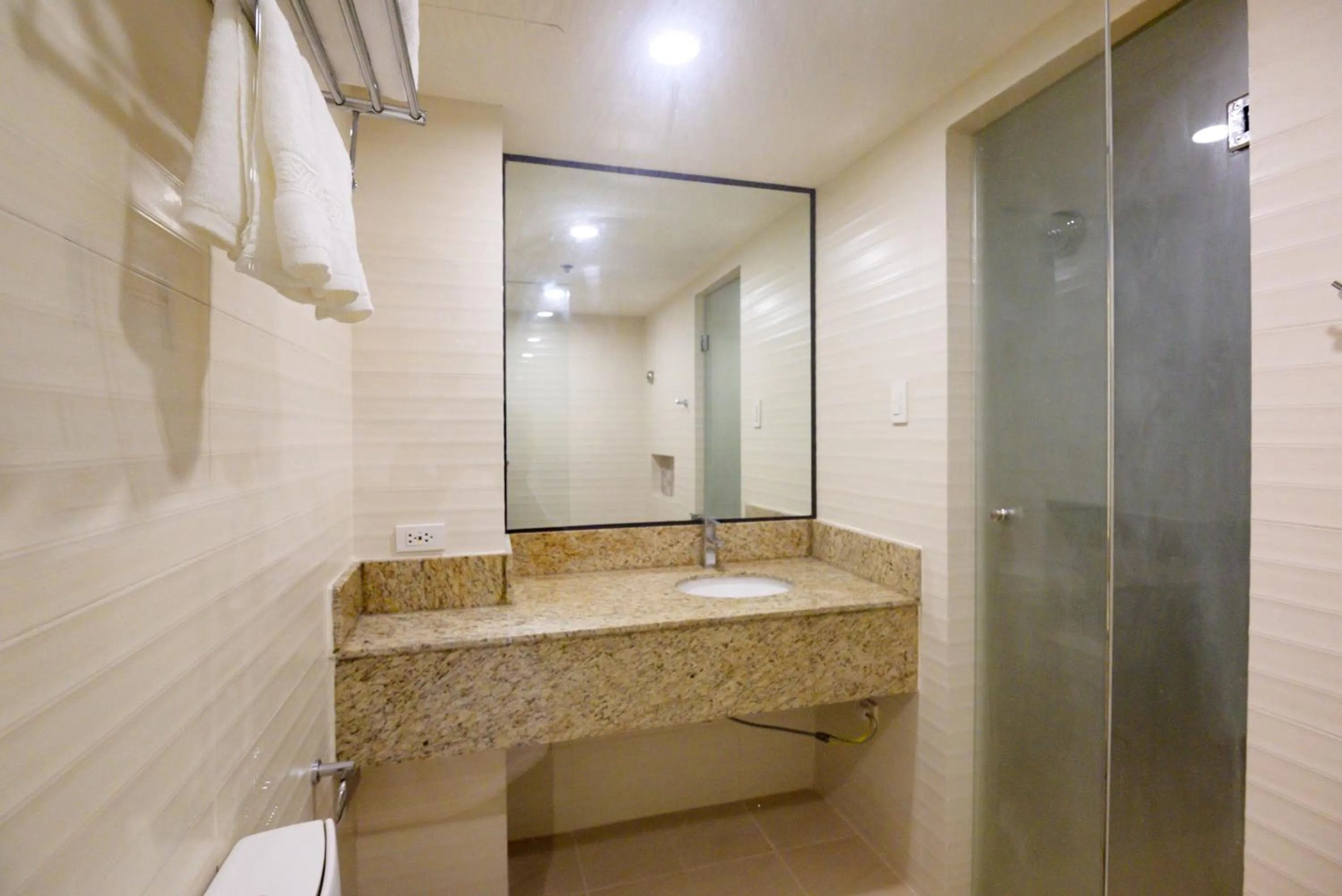 SureStay Plus by Best Western Cebu City