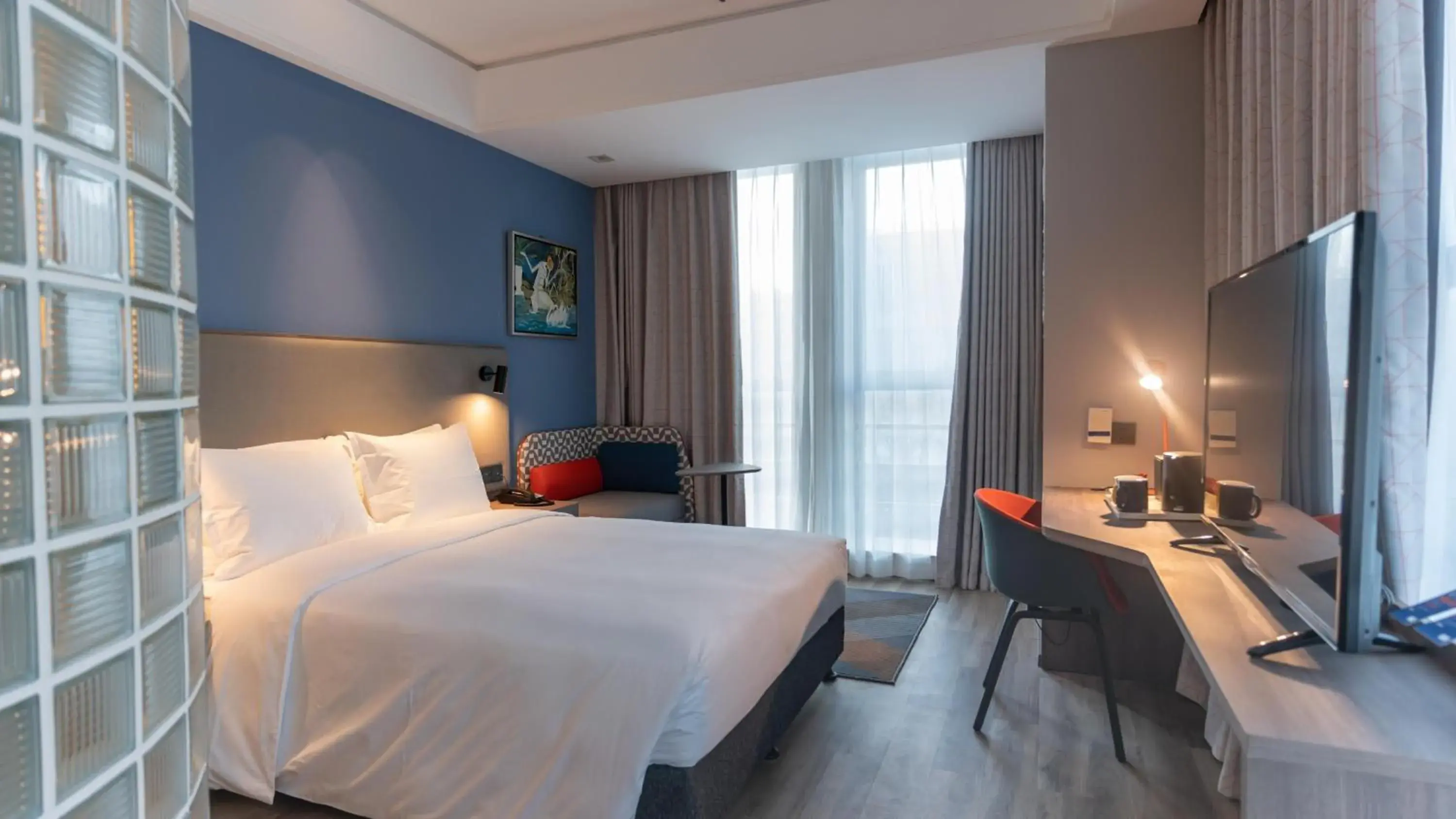 Standard King Room - Accessible in Holiday Inn Express Nantong Xinghu by IHG Standard King Room - Accessible in Holiday Inn Express Nantong Xinghu by IHG