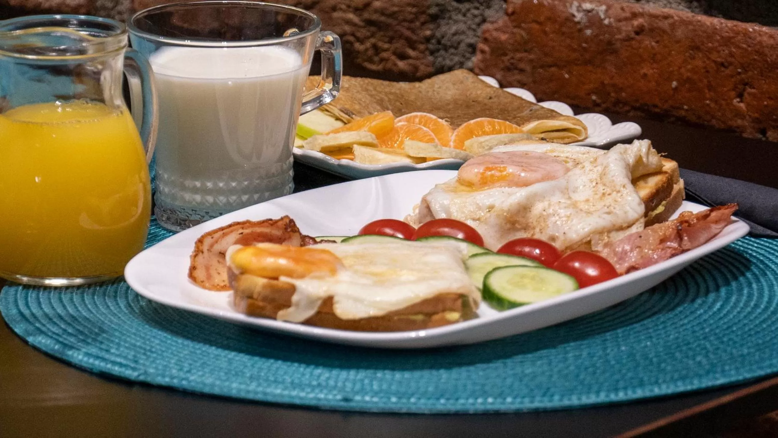 Food and drinks in Hotel Triart