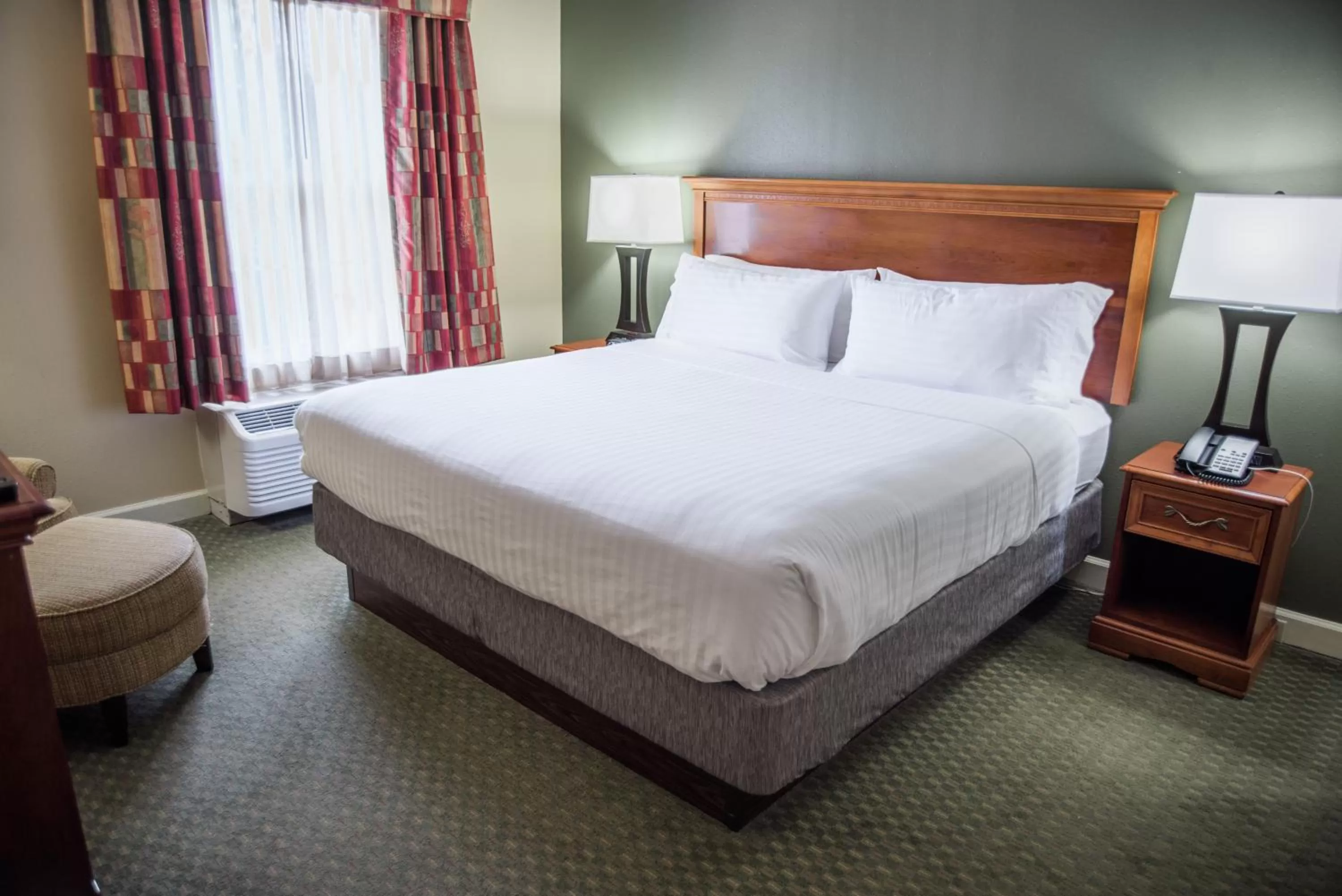 Photo of the whole room, Bed in Holiday Inn Express Hotel & Suites Conover - Hickory Area by IHG
