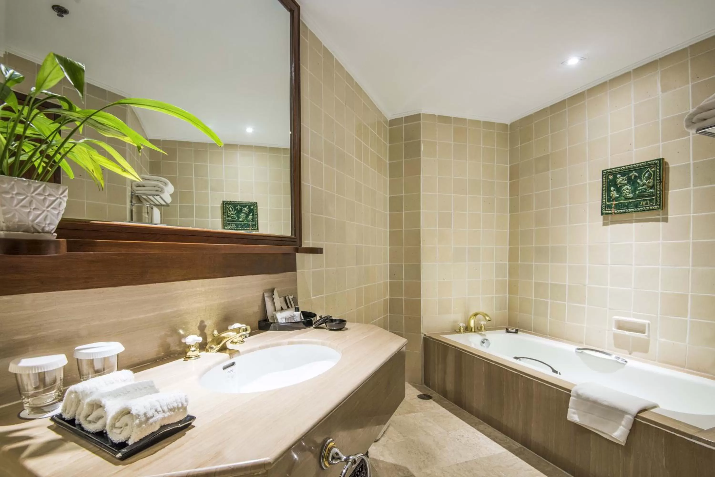 Bathroom in Chatrium Hotel Royal Lake Yangon