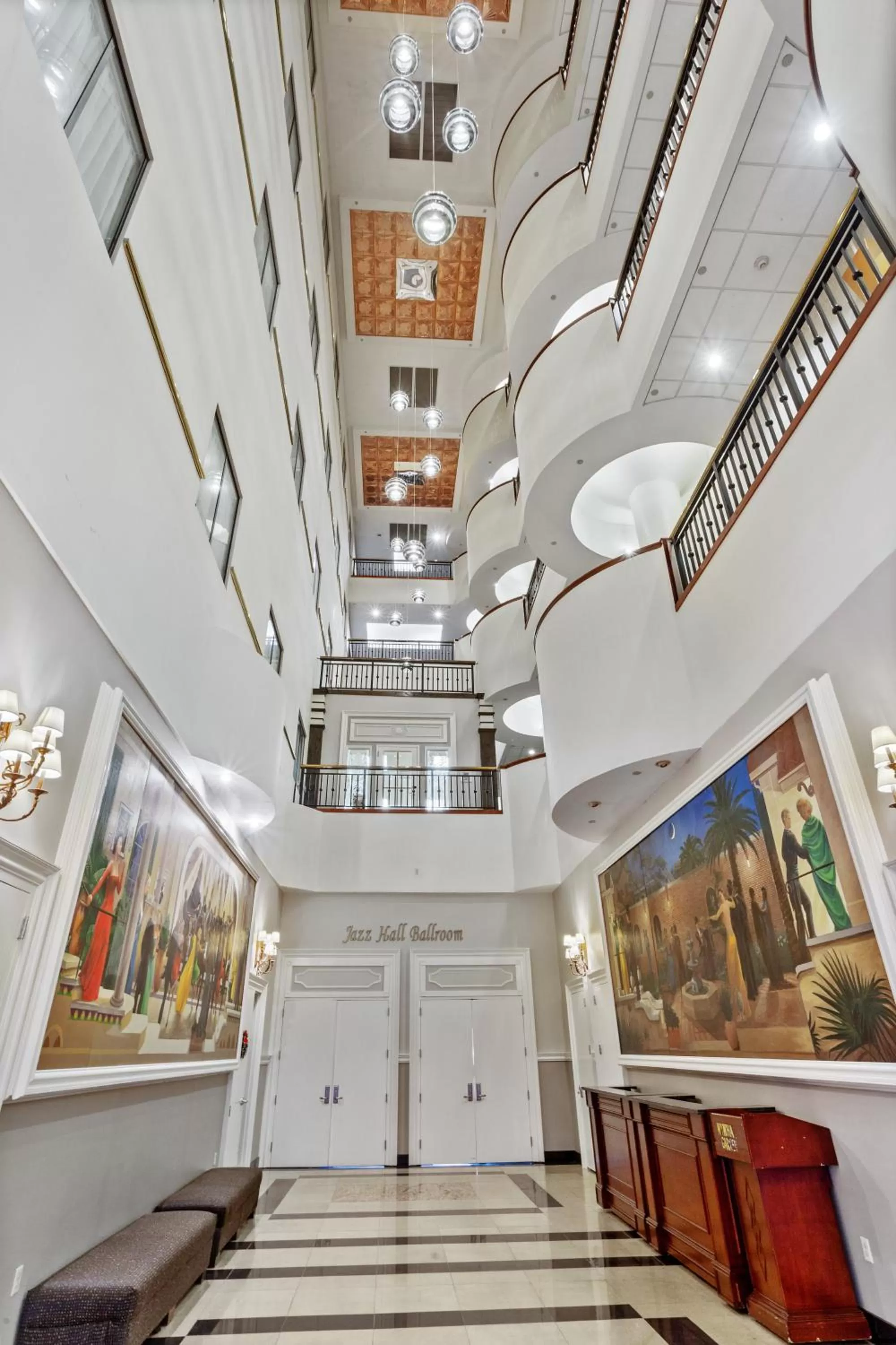 Property building in Wyndham Garden Baronne Plaza