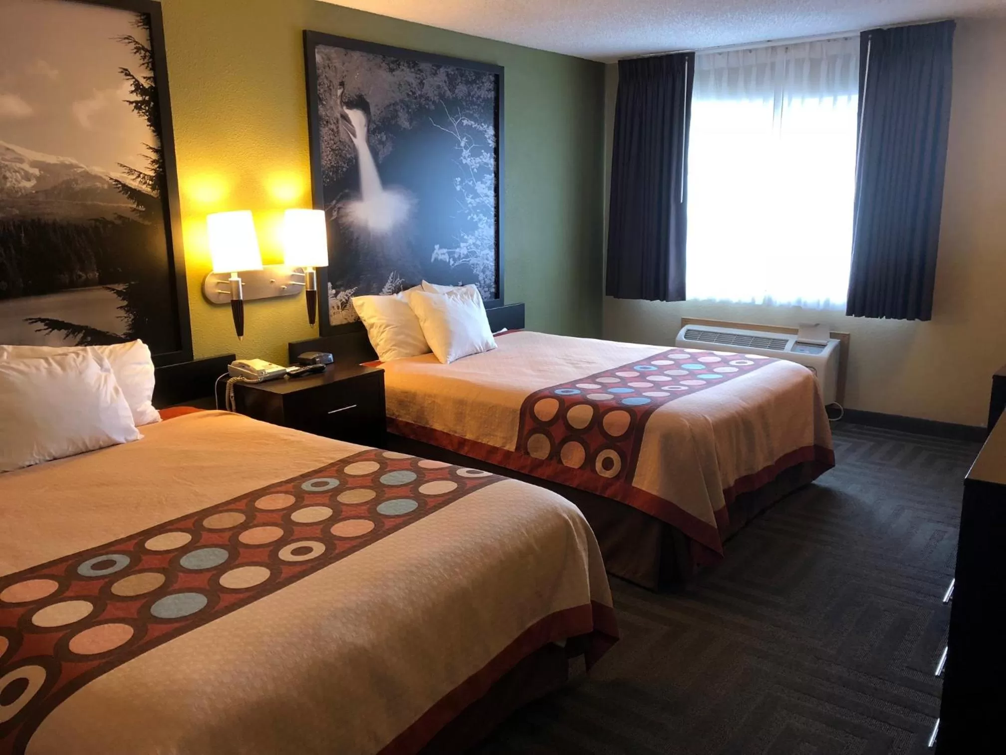 Bedroom, Bed in Super 8 by Wyndham LaGrande