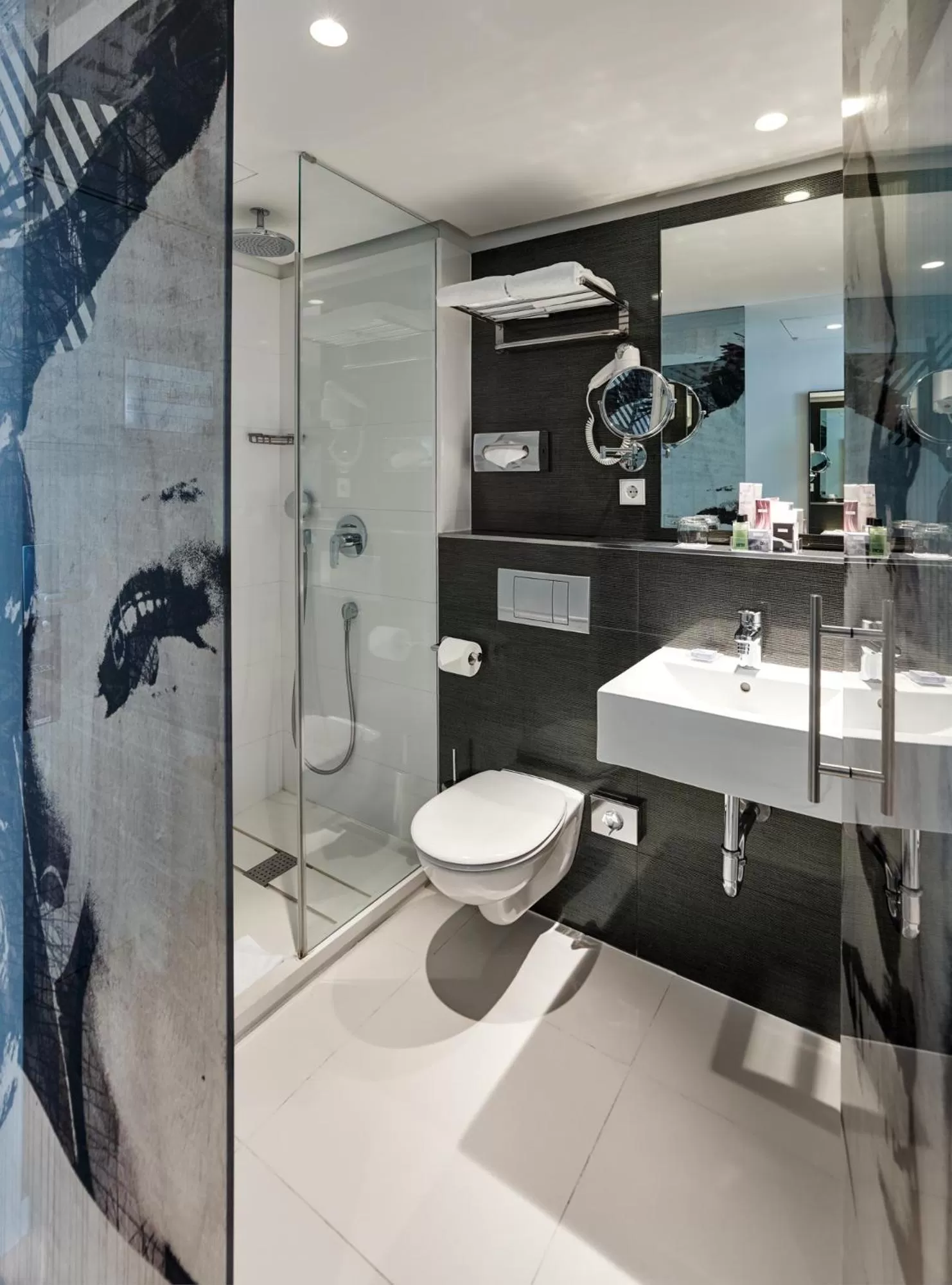 Bathroom in H10 Berlin Ku'Damm