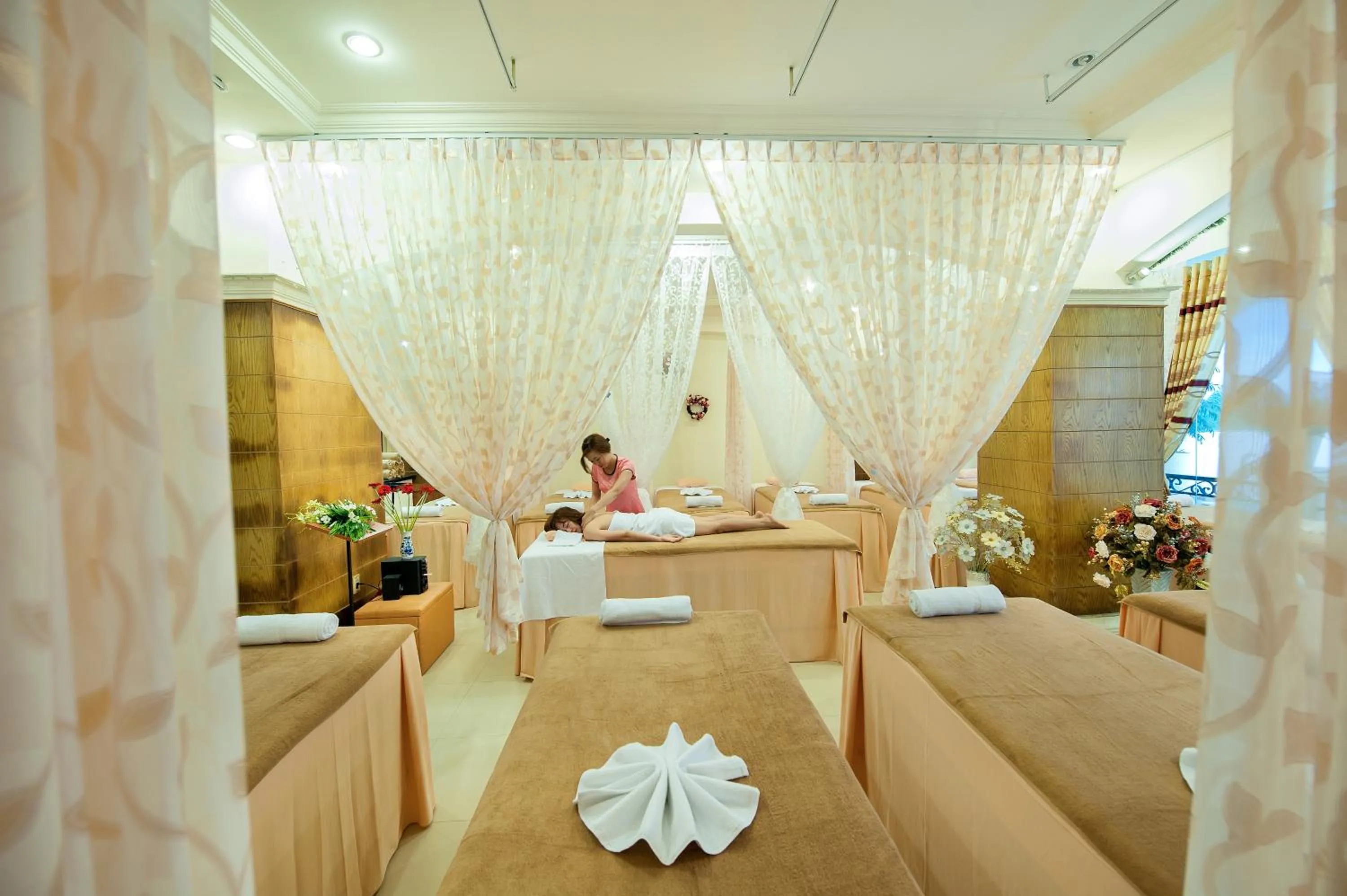 Massage in Palm Beach Hotel