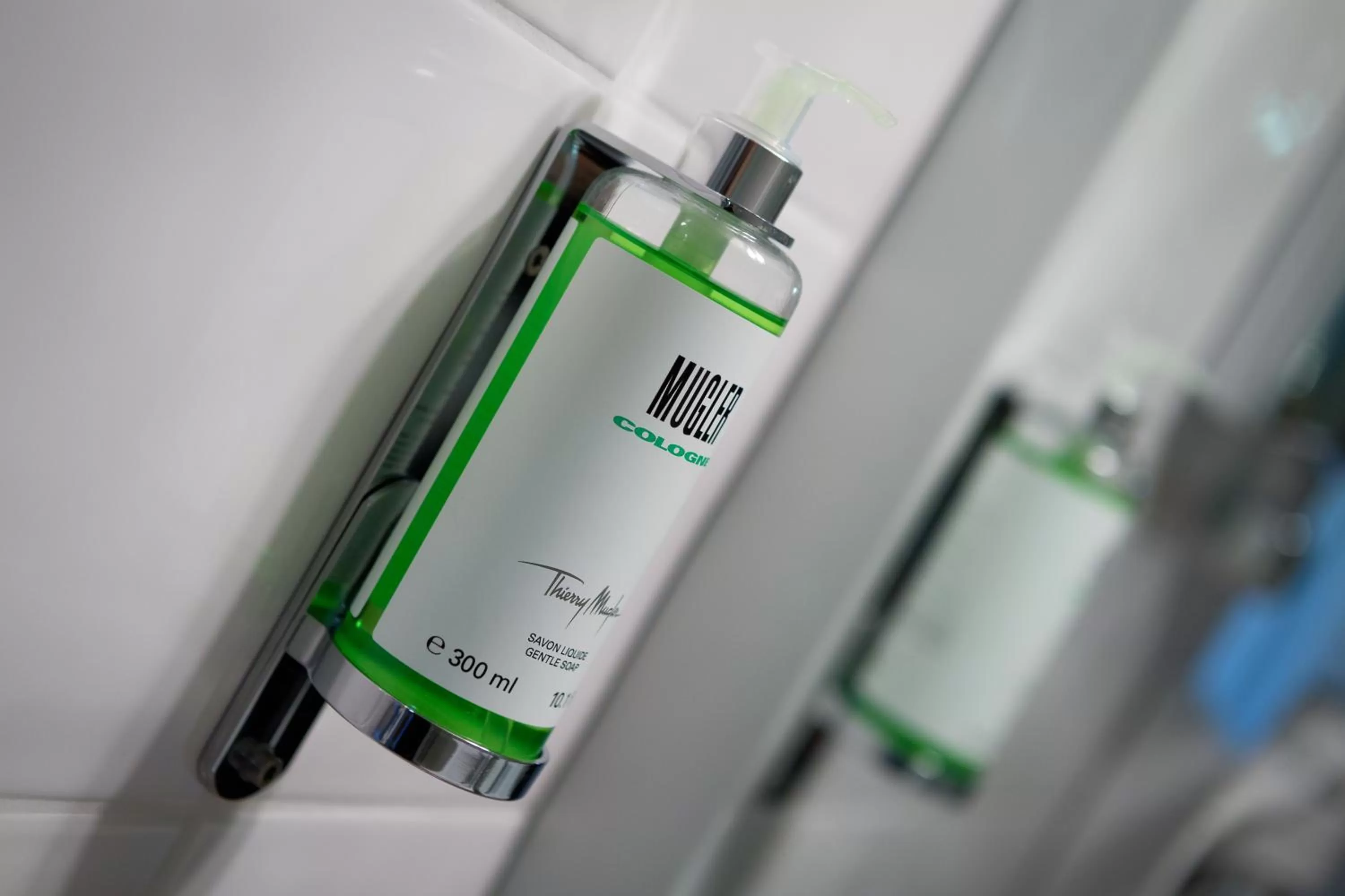 Bathroom in Kyriad Prestige Beaune le Panorama