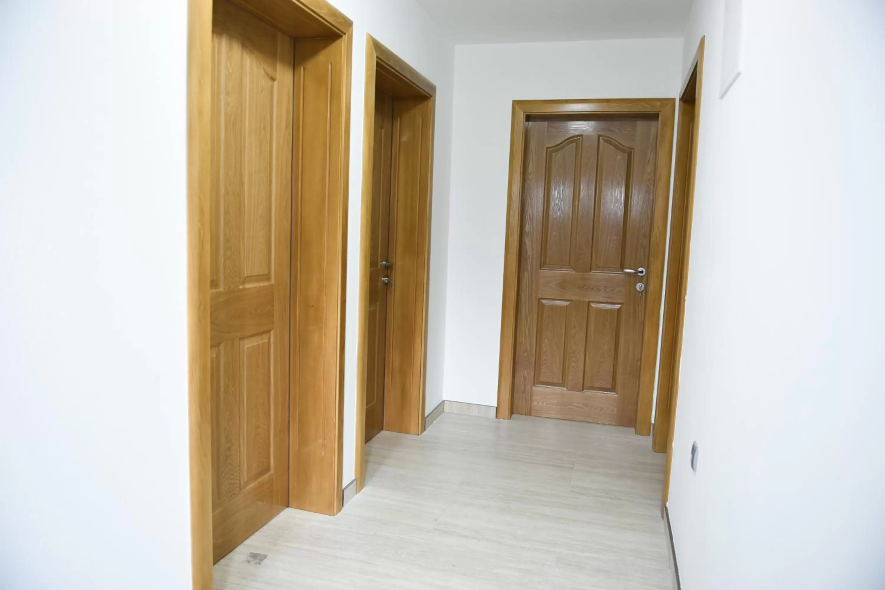 Property building, TV/Entertainment Center in Motel Alibi