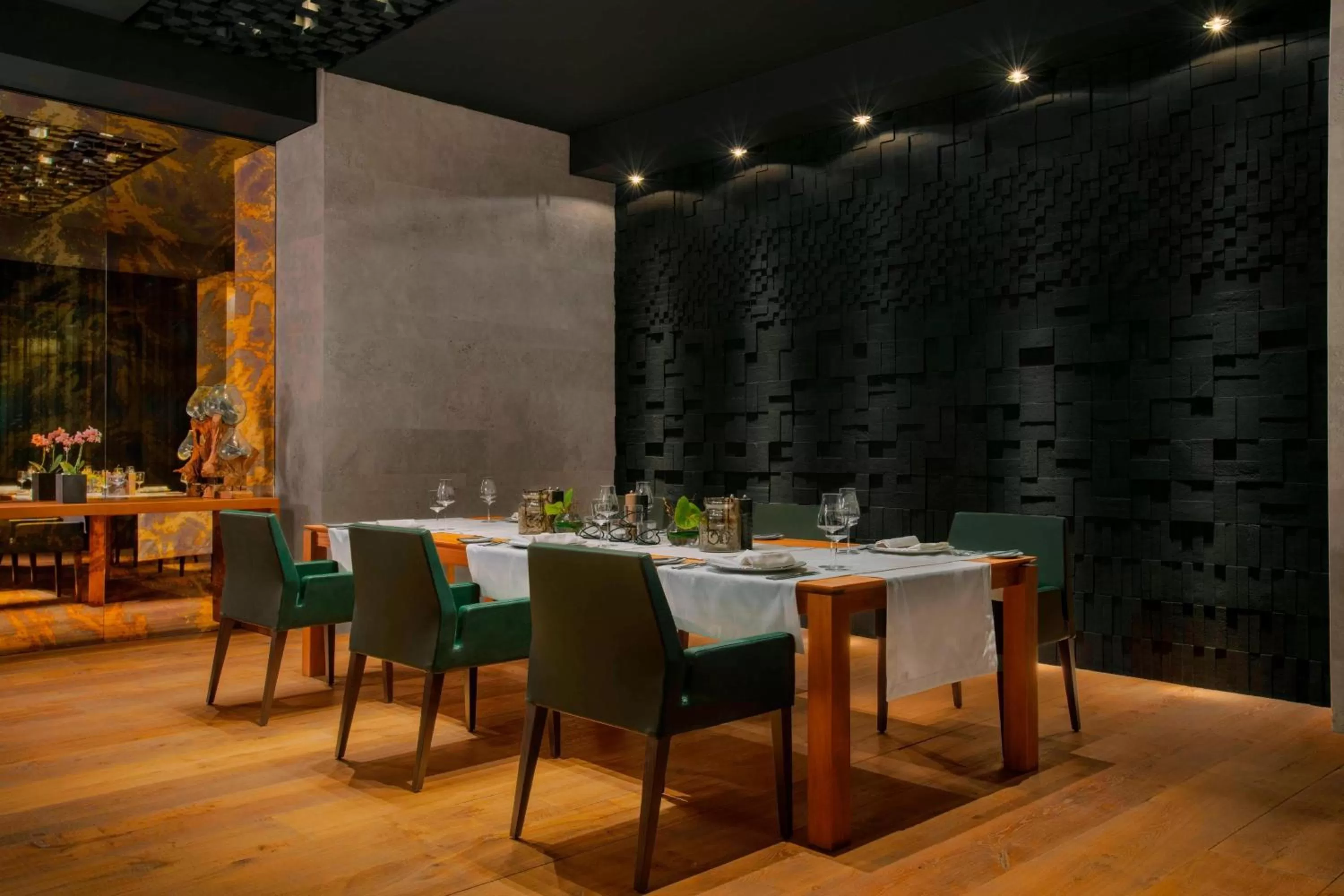 Restaurant/places to eat in The Westin Doha Hotel & Spa