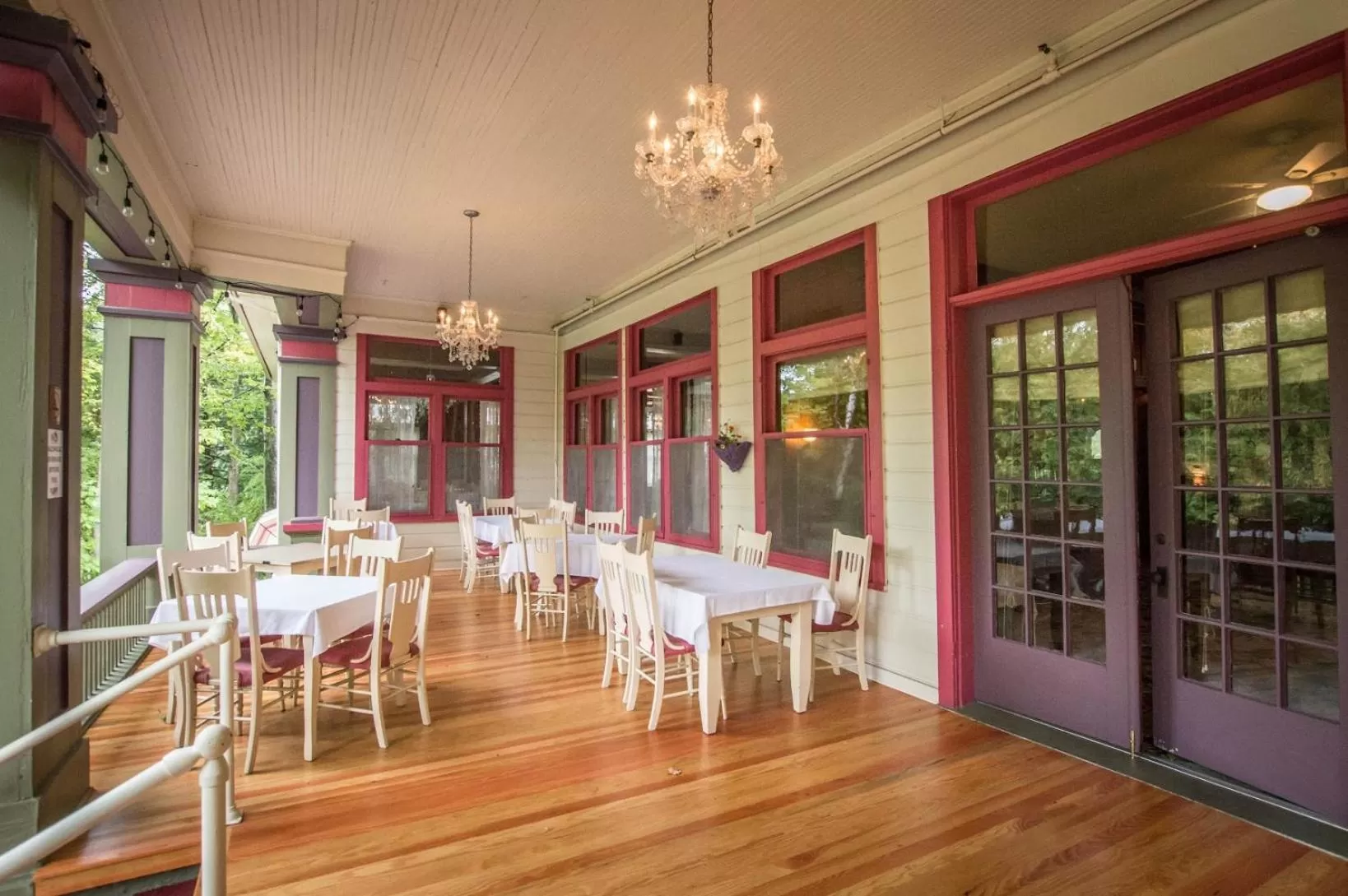 Restaurant/places to eat in Terrace Inn and 1911 Restaurant