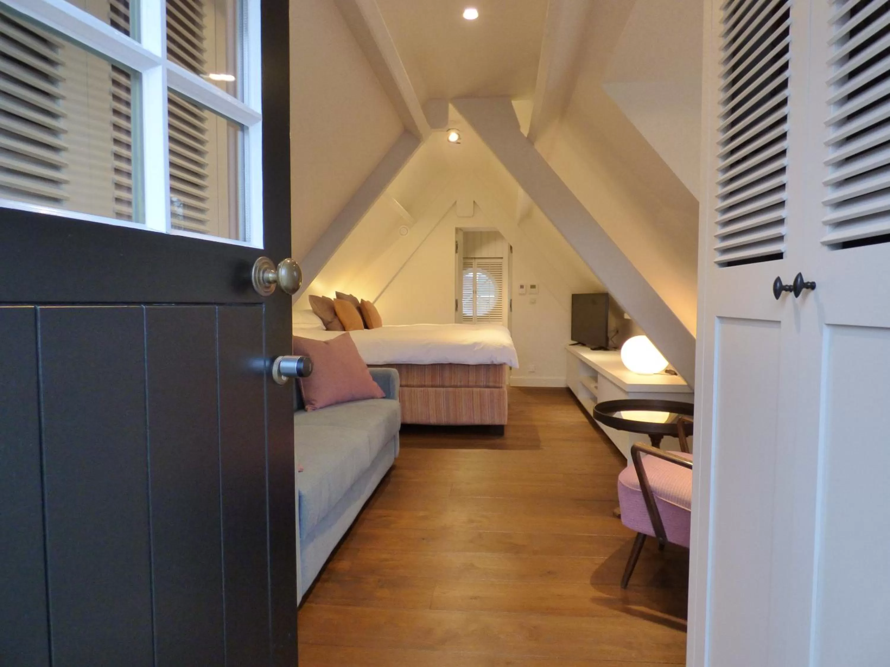 Bed in De Lindenhoeve Boutique Hotel