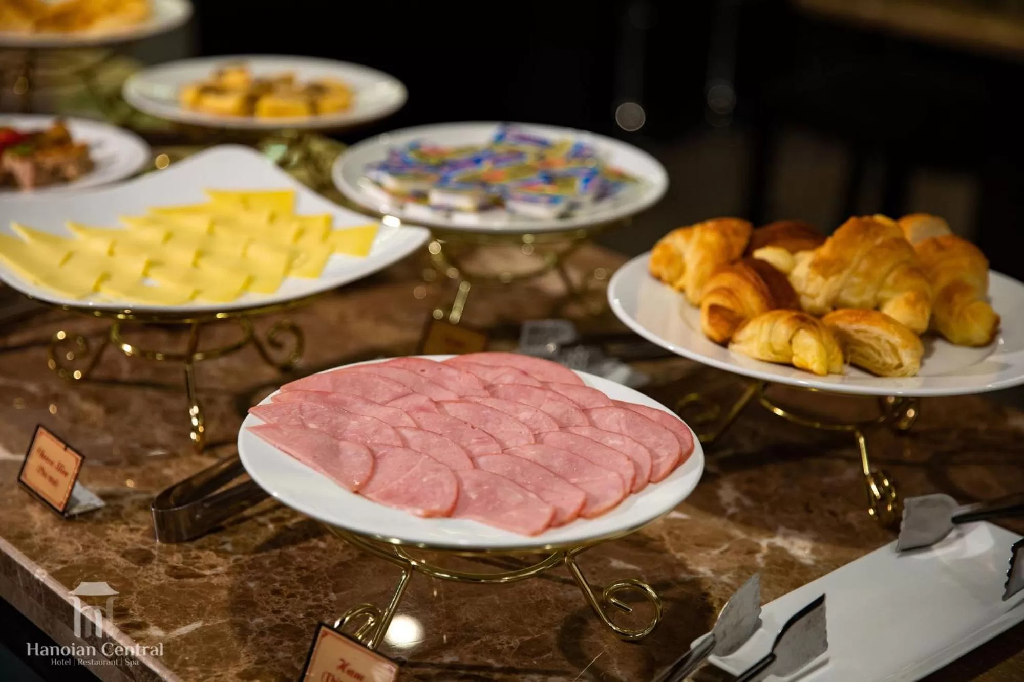 Food and drinks in Hanoian Central Hotel & Spa