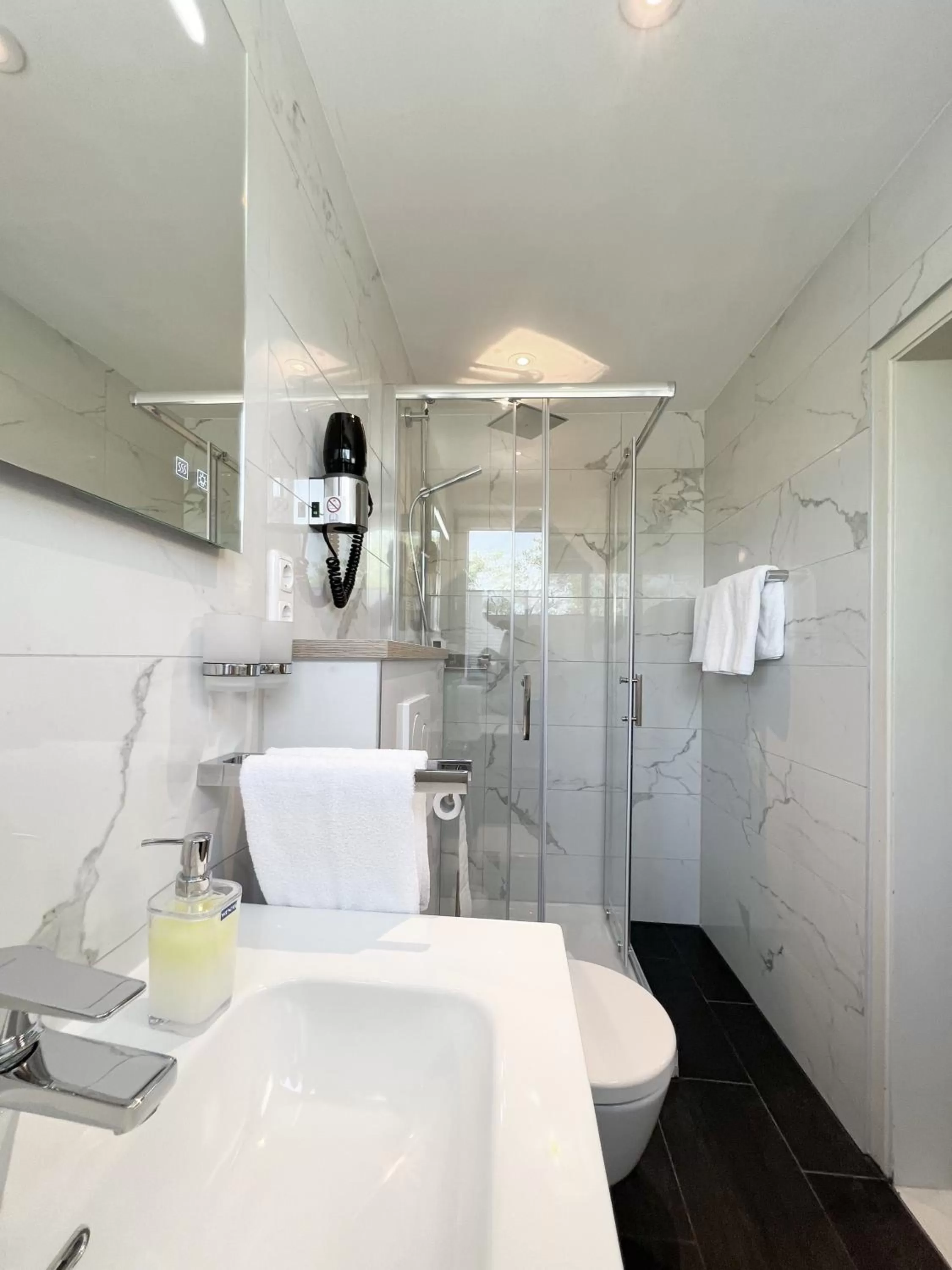 Bathroom in Hotel Schlossblick Chiemsee