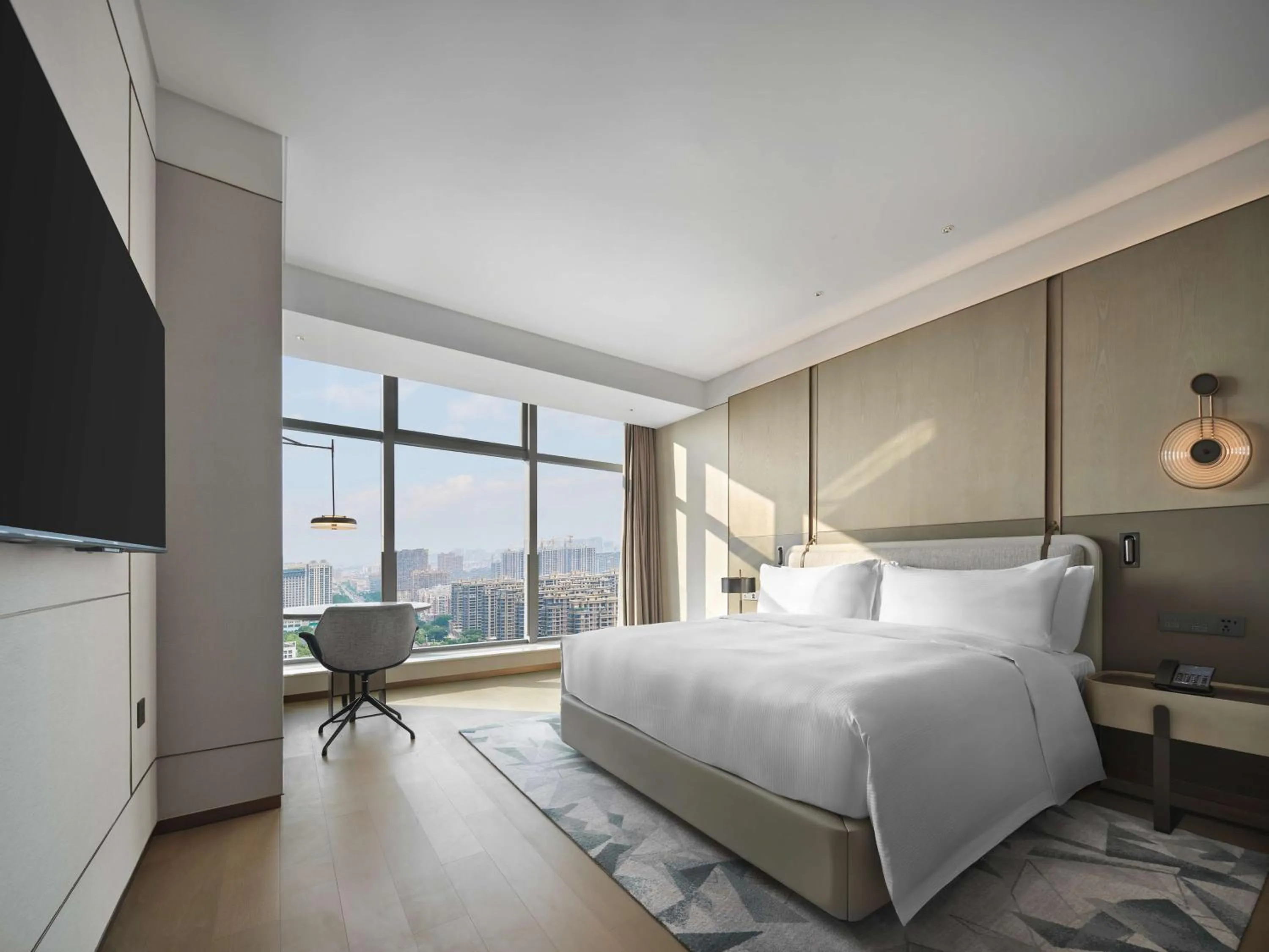 Bed in Doubletree By Hilton Rugao