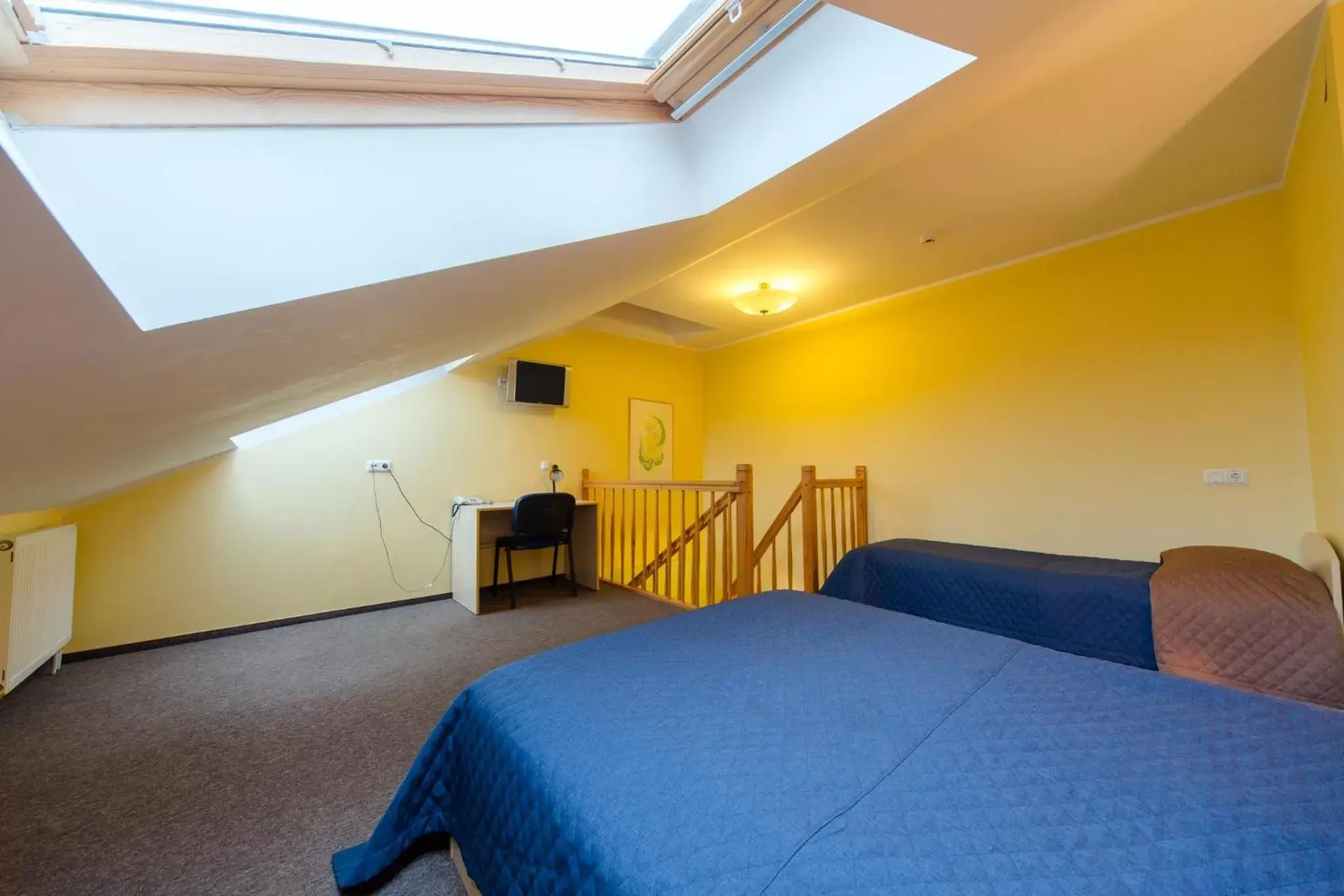 Triple Room in Hotel - Bar Grafaite Triple Room in Hotel - Bar Grafaite