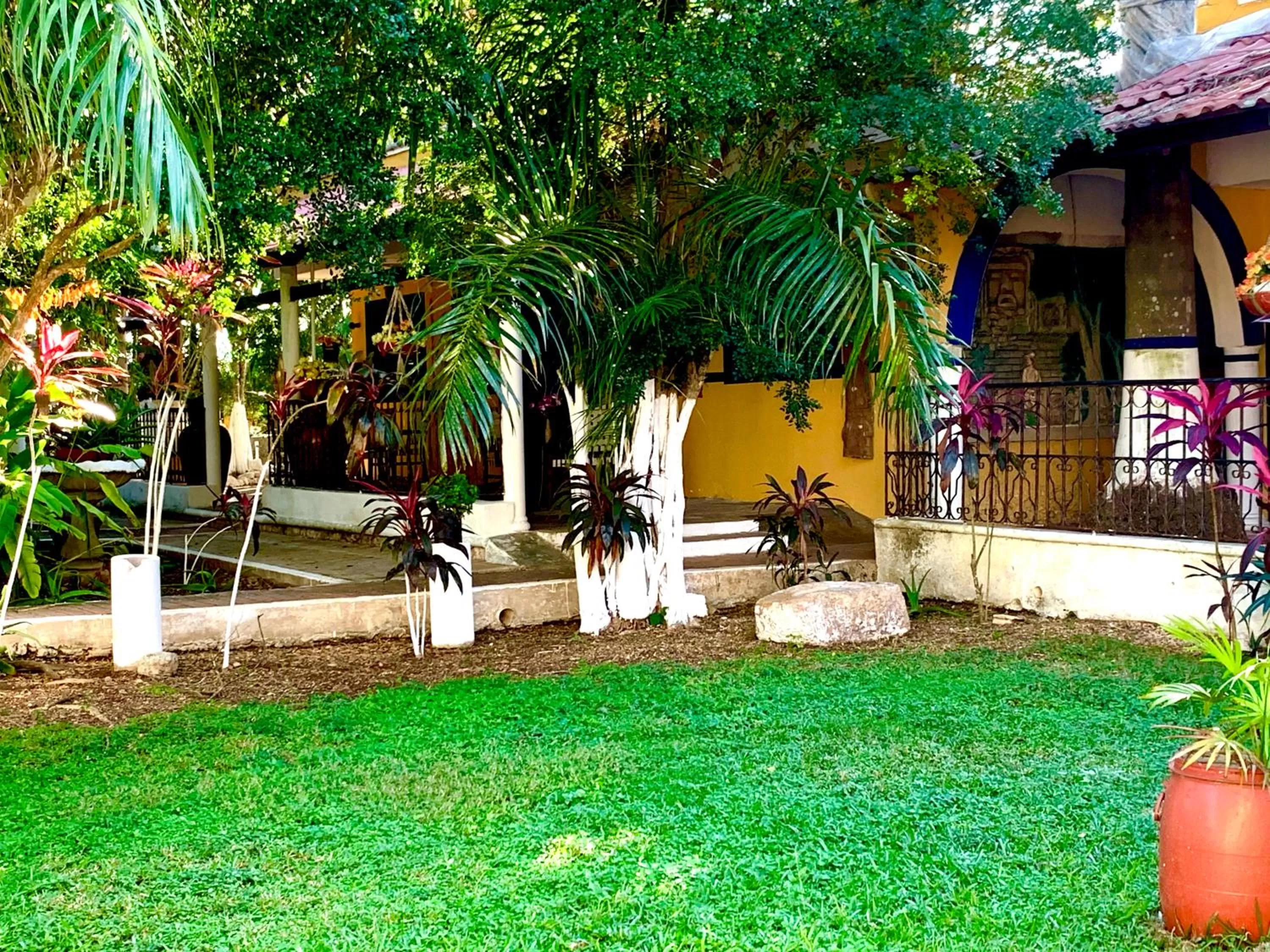 Day in Hotel Green River