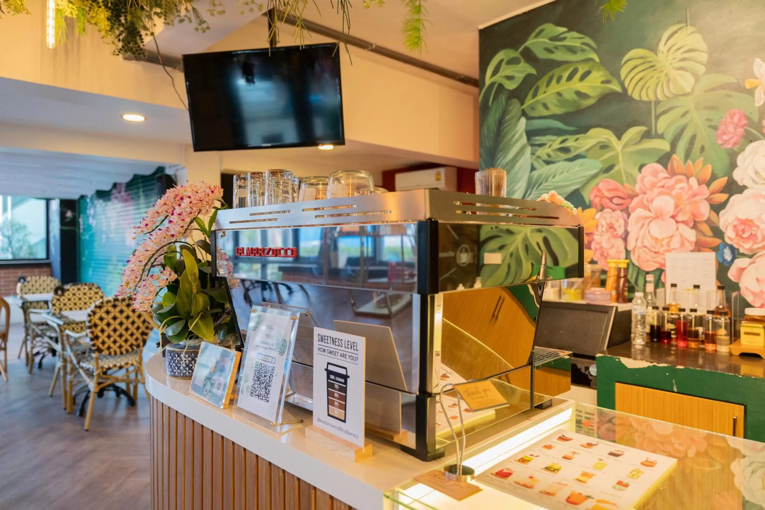 On-site shops in The Riche Boutique Hotel Don Mueang Airport