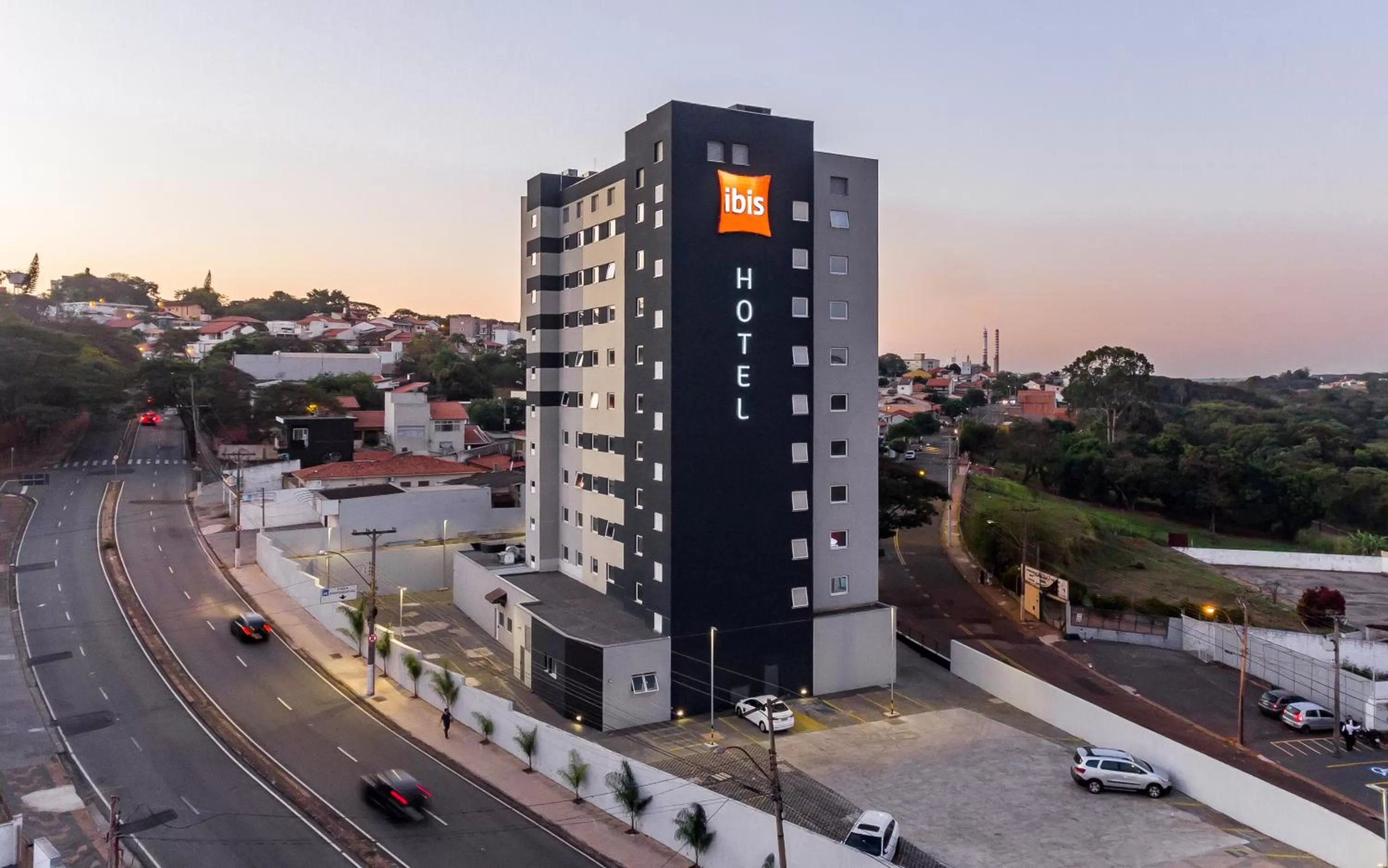Facade/entrance in Ibis Americana