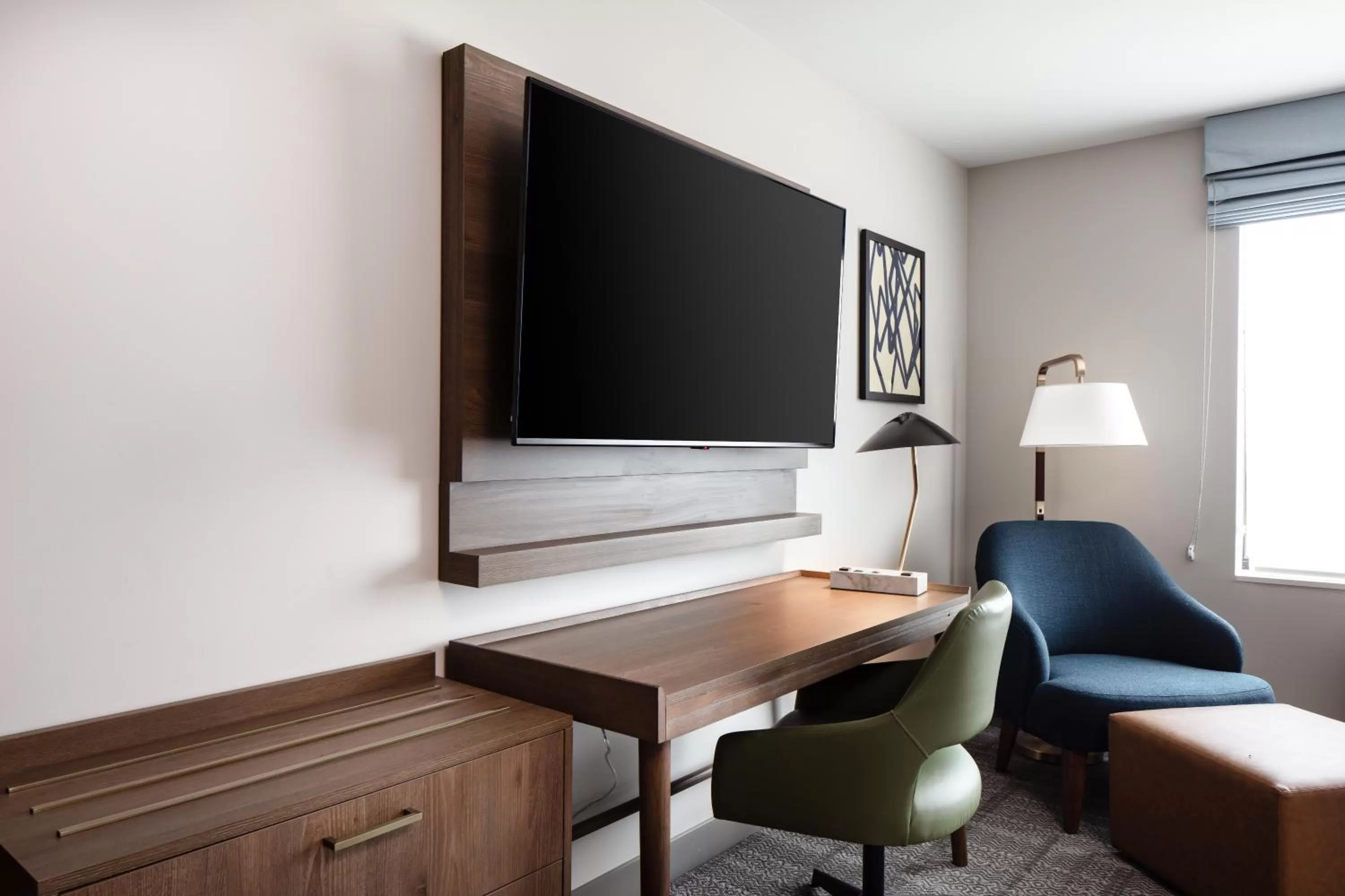 TV and multimedia in Staybridge Suites - Iowa City - Coralville by IHG