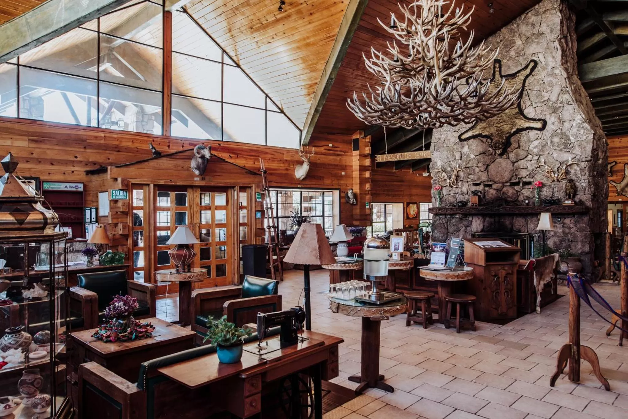 Lobby or reception in The Lodge At Creel Eco - Hotel & Spa