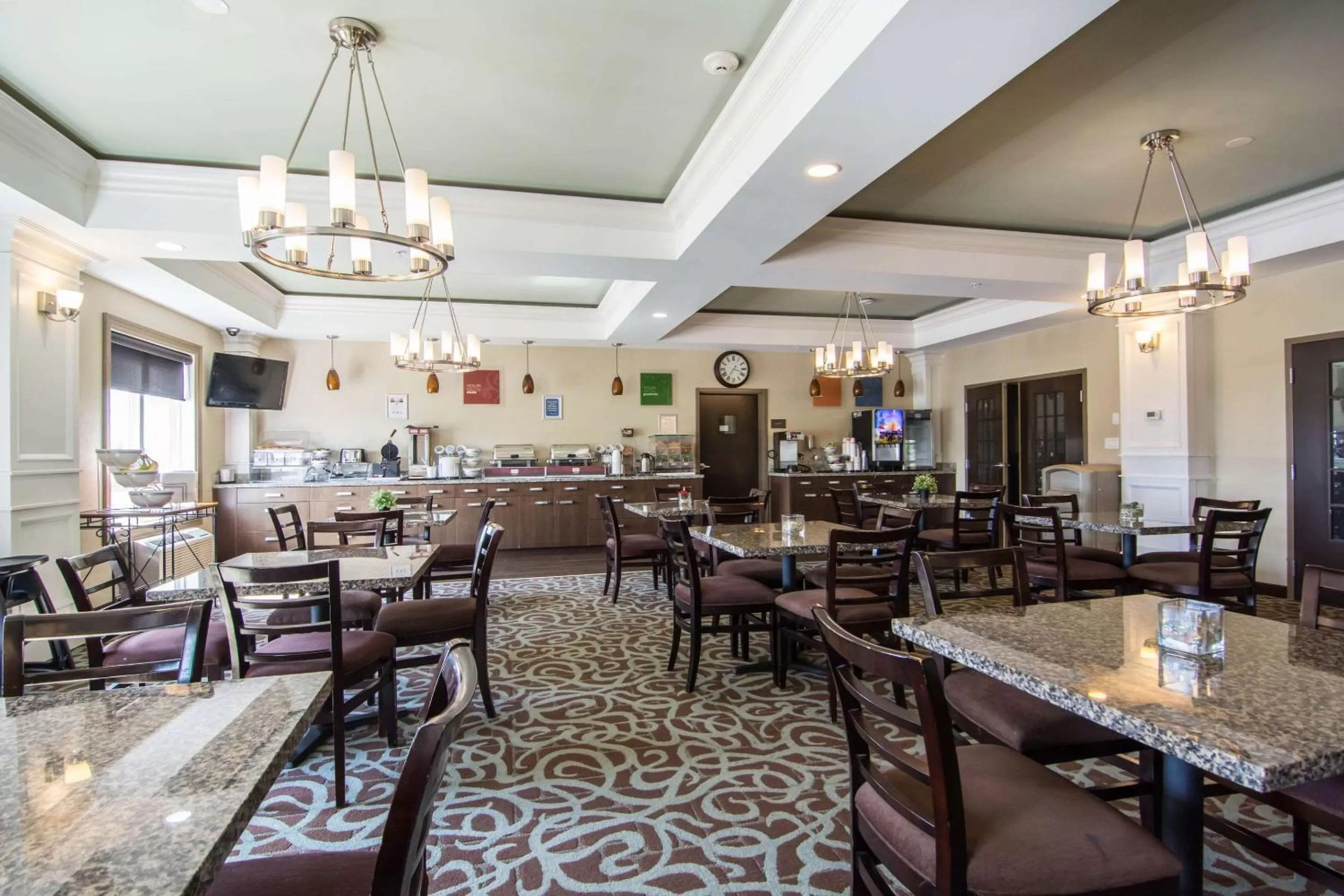 Restaurant/places to eat in Comfort Inn & Suites