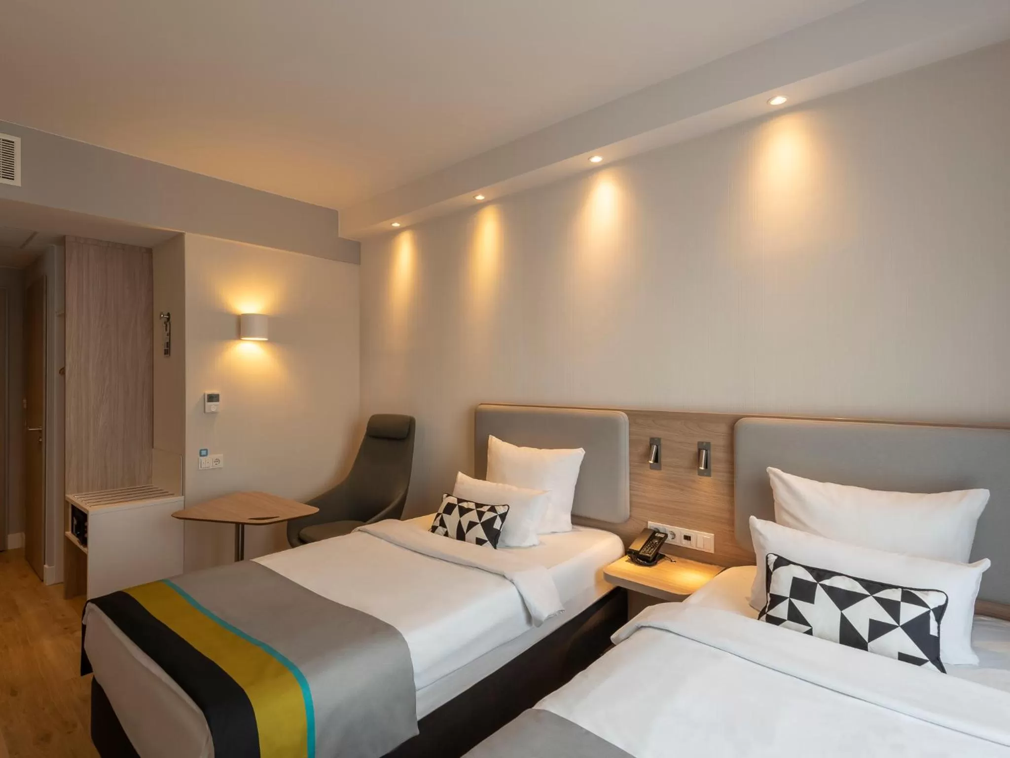 Bed in Holiday Inn Express Munich - City East by IHG