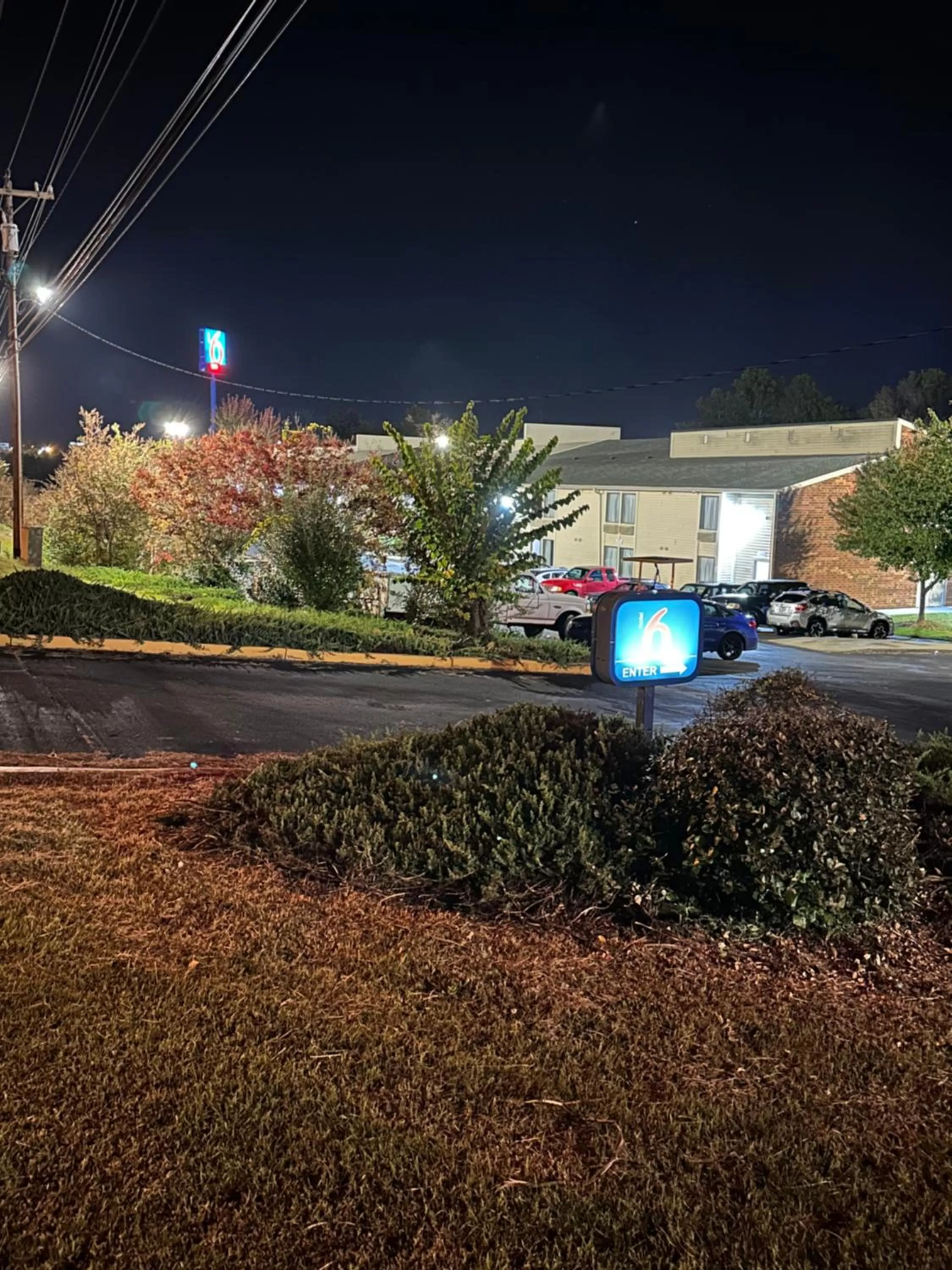 Night in Motel 6-Greensboro, NC - Airport