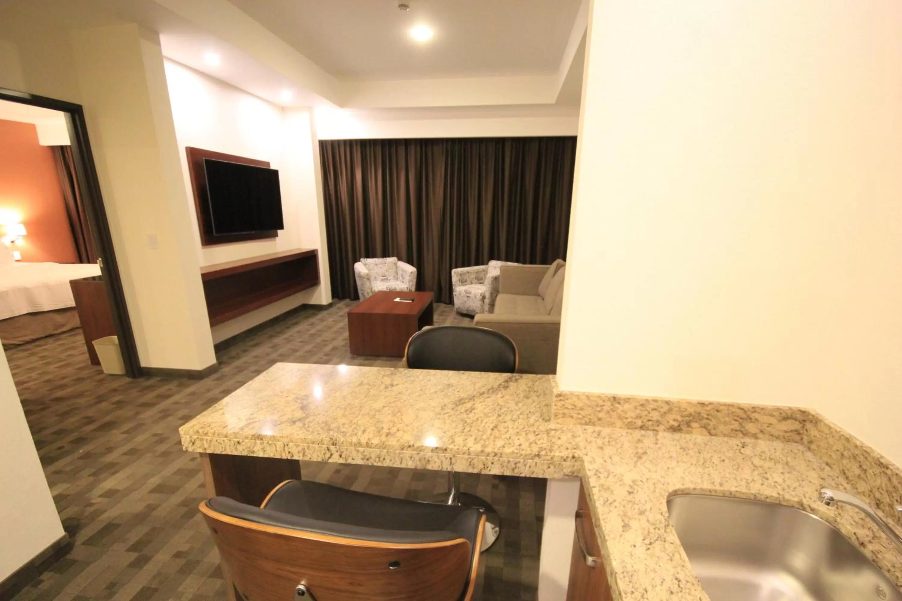 Photo of the whole room in Holiday Inn & Suites Plaza Mayor by IHG